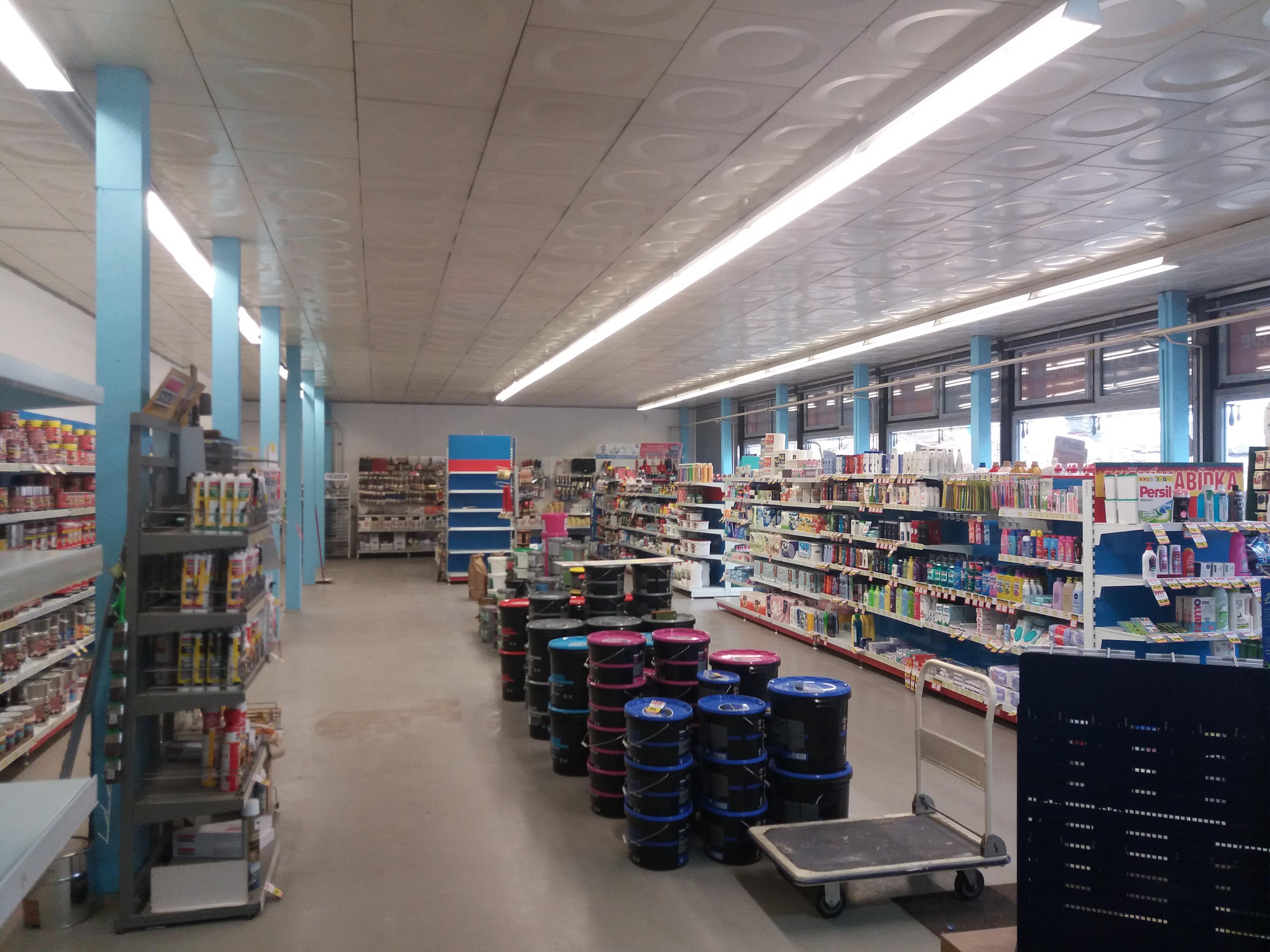 BARVY A LAKY DROGERIE foto 4