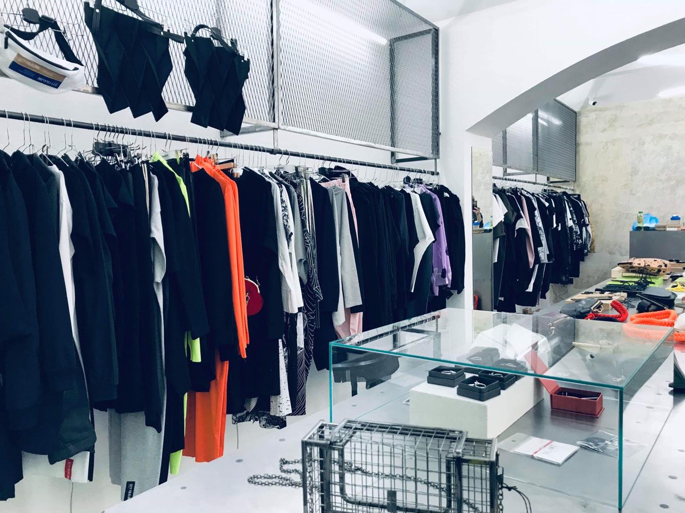 DARK / Concept Store foto 4