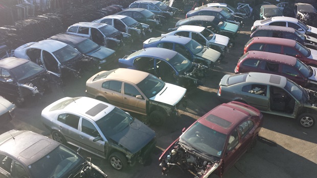 Vrakoviště Škoda Praha foto 2