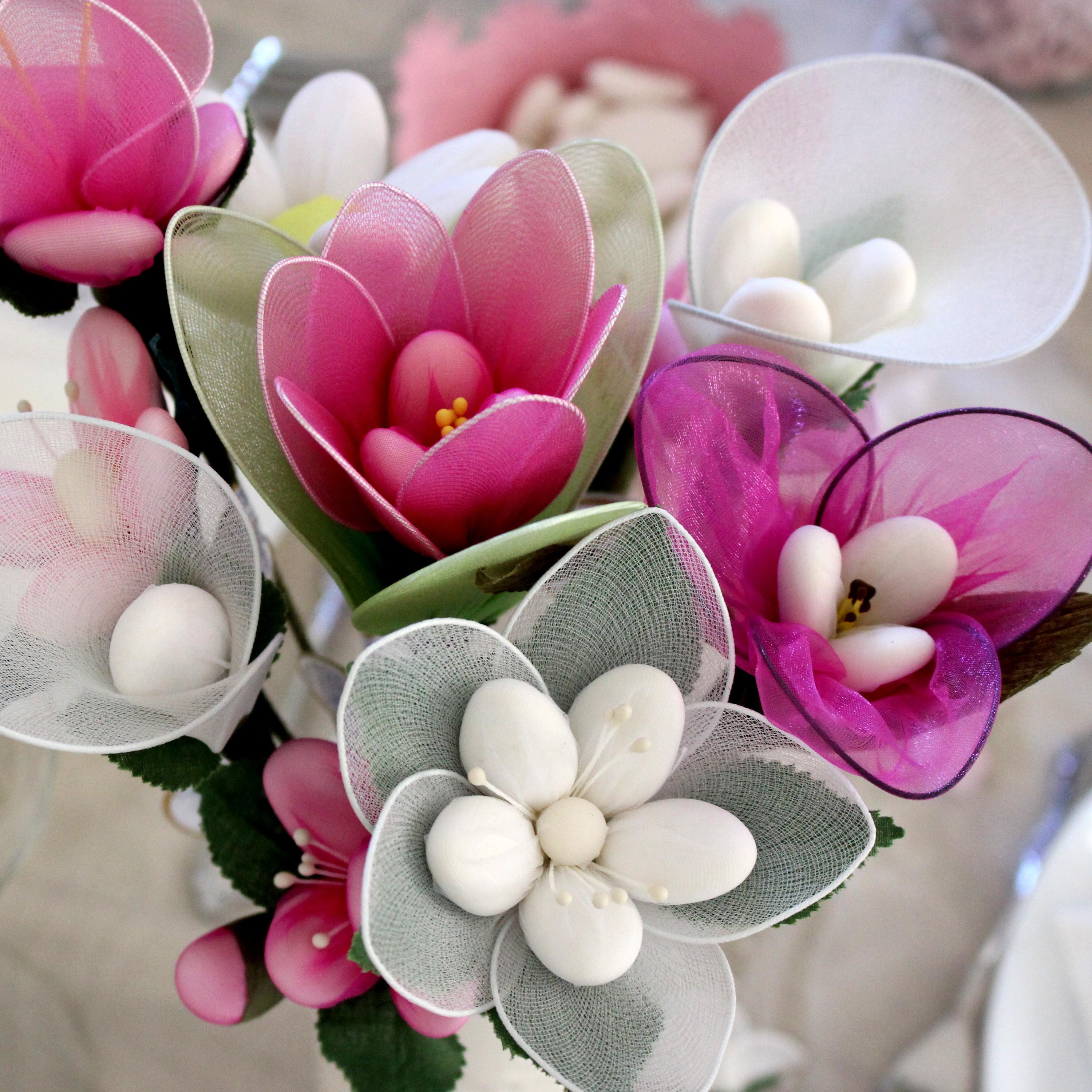 Květiny z mandlí a čokolády foto 2