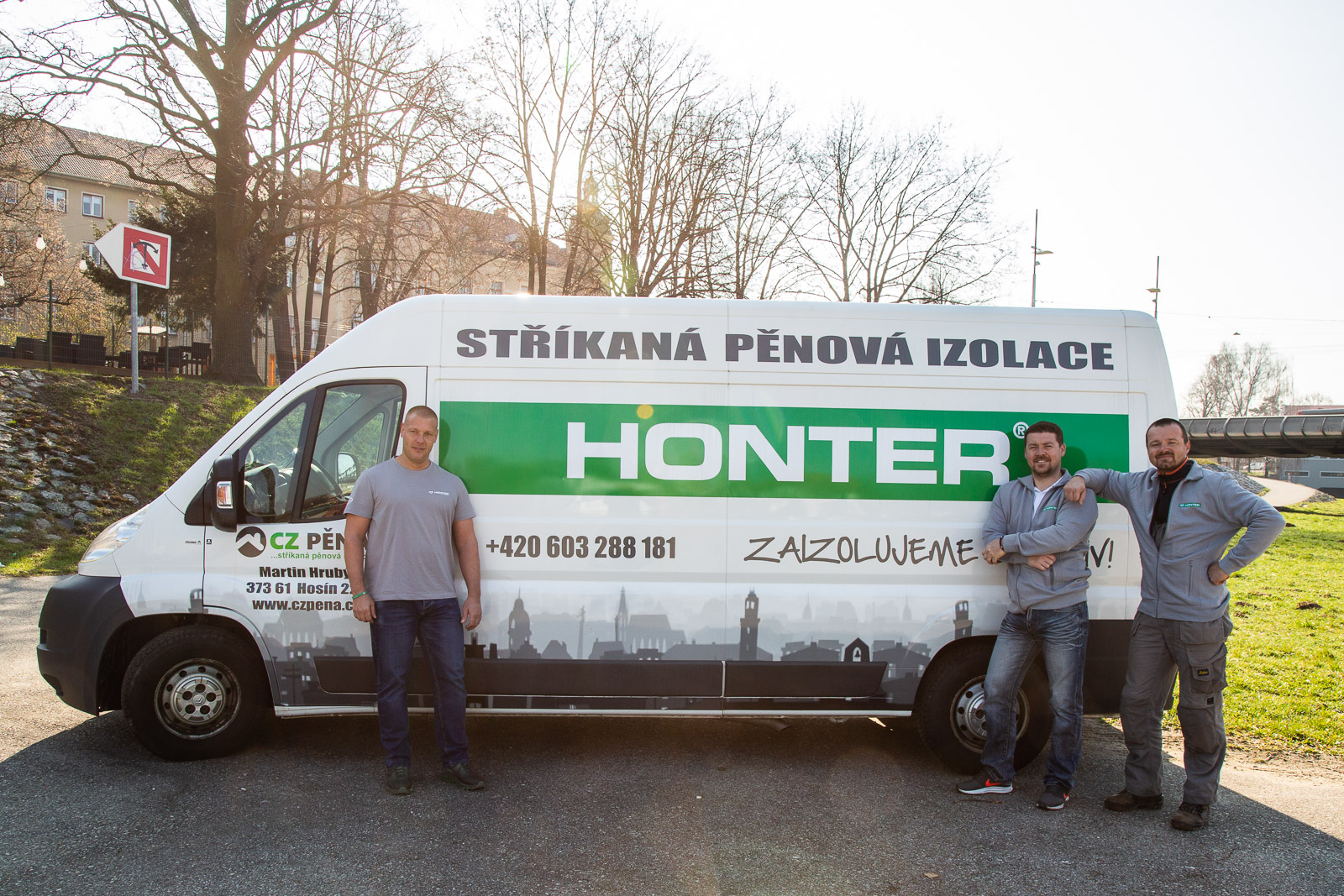Stříkaná pěnová izolace foto 2