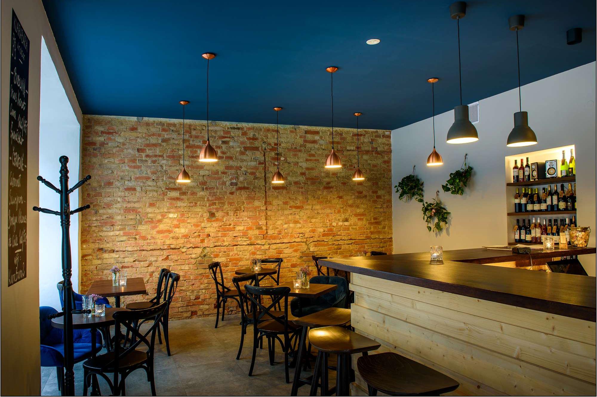 Klára Bára Wine Café