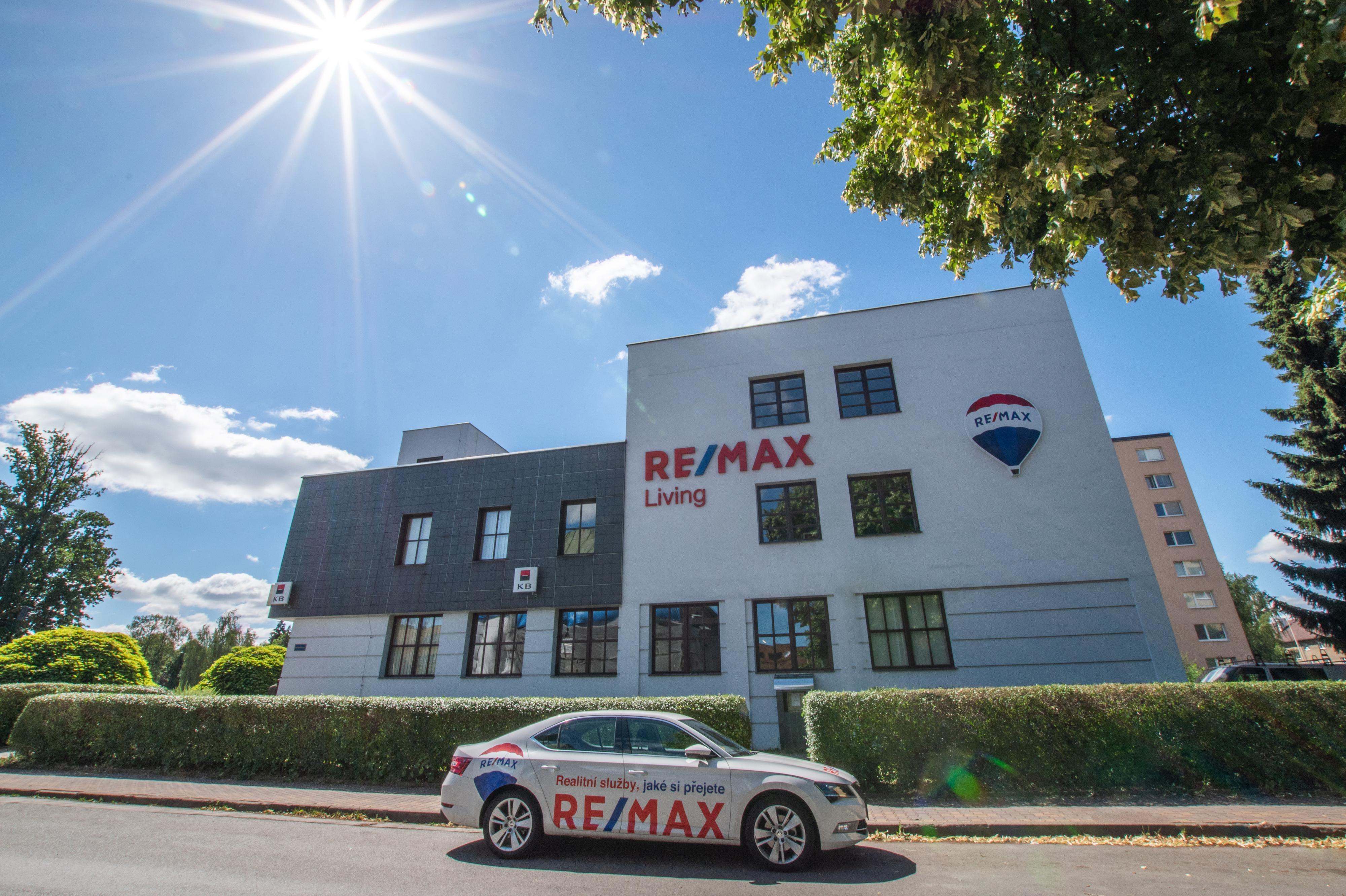 RE/MAX Living