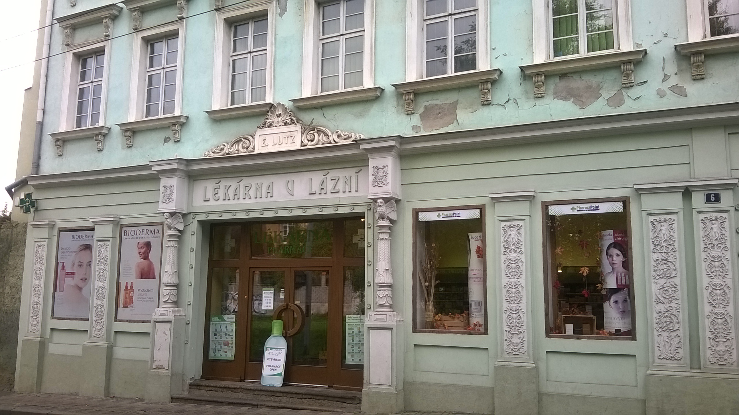 Lékárna U Lázní foto 2