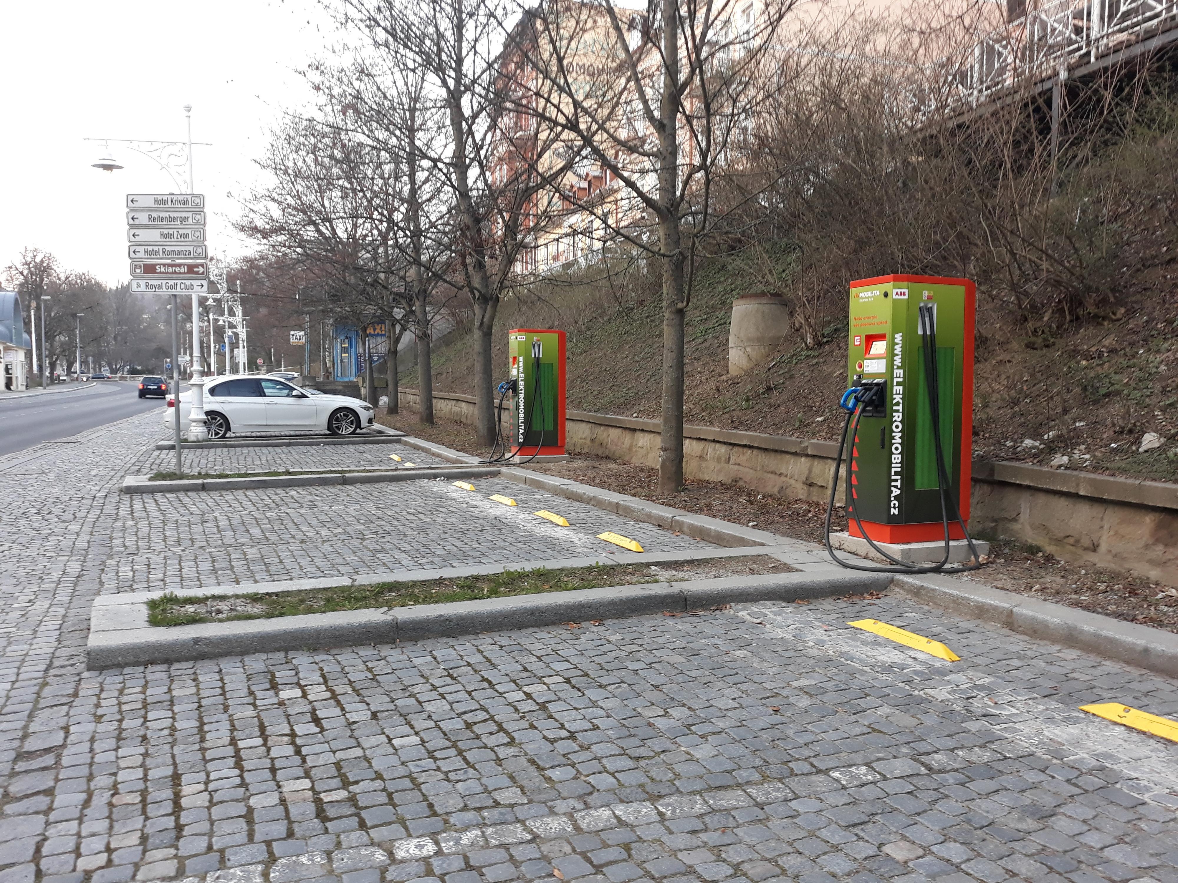 Nabíjecí stanice ČEZ