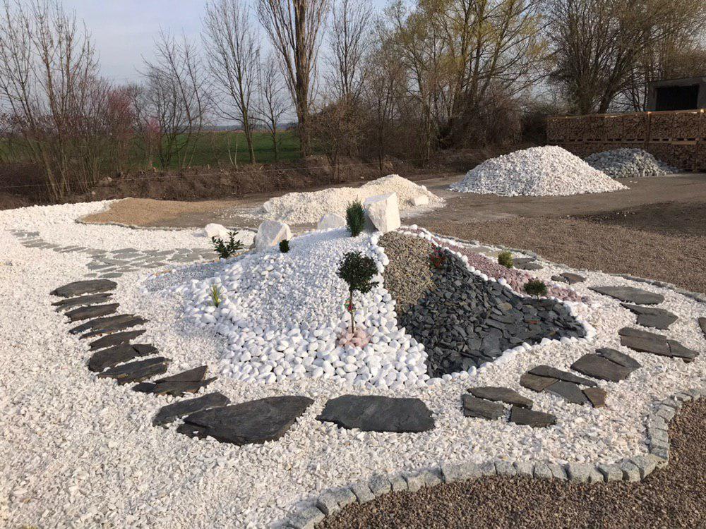 KOMINÍK Chotětov foto 2