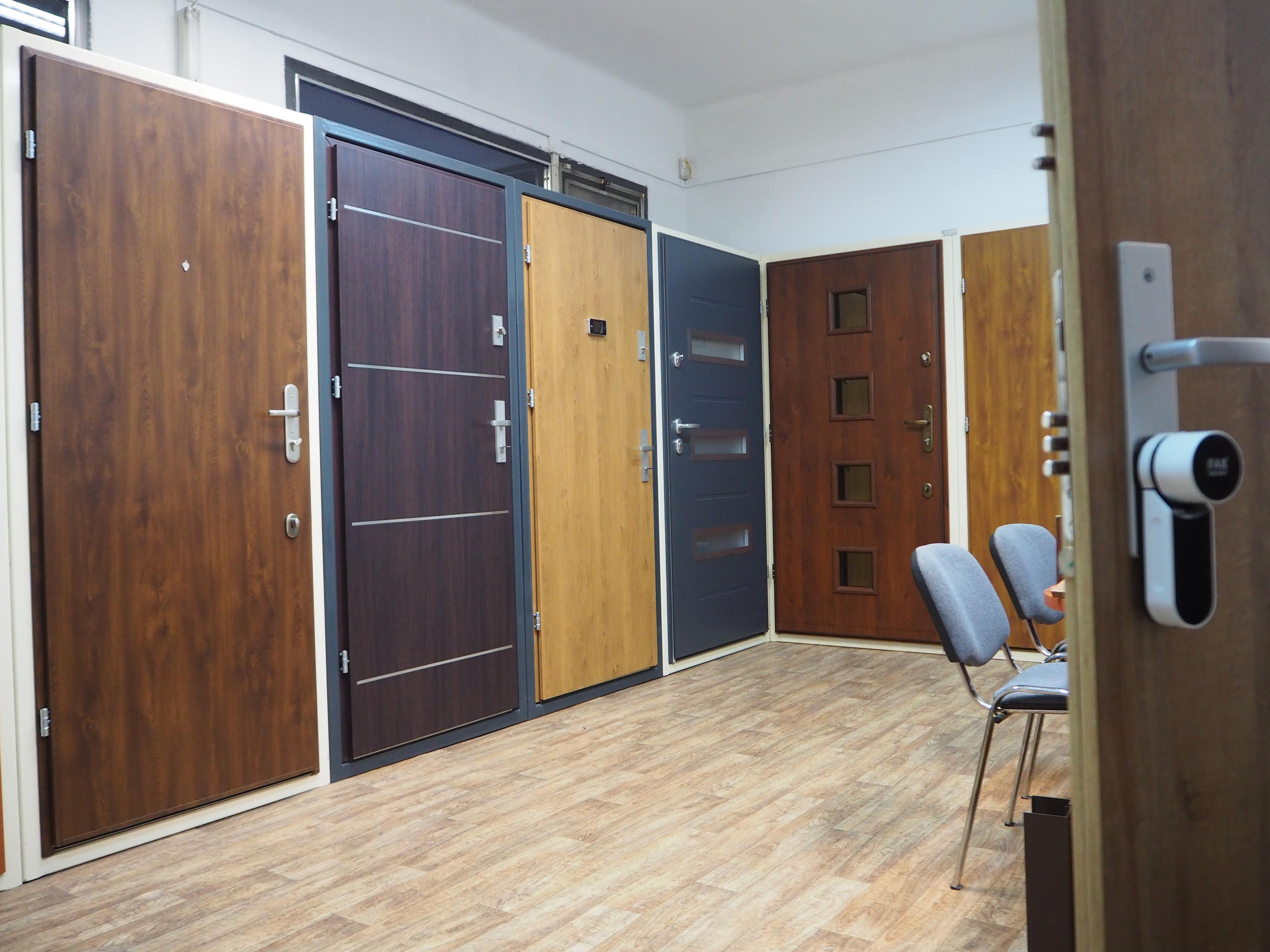 D&L mont CZ s.r.o. - Bezpečnostní dveře foto 3