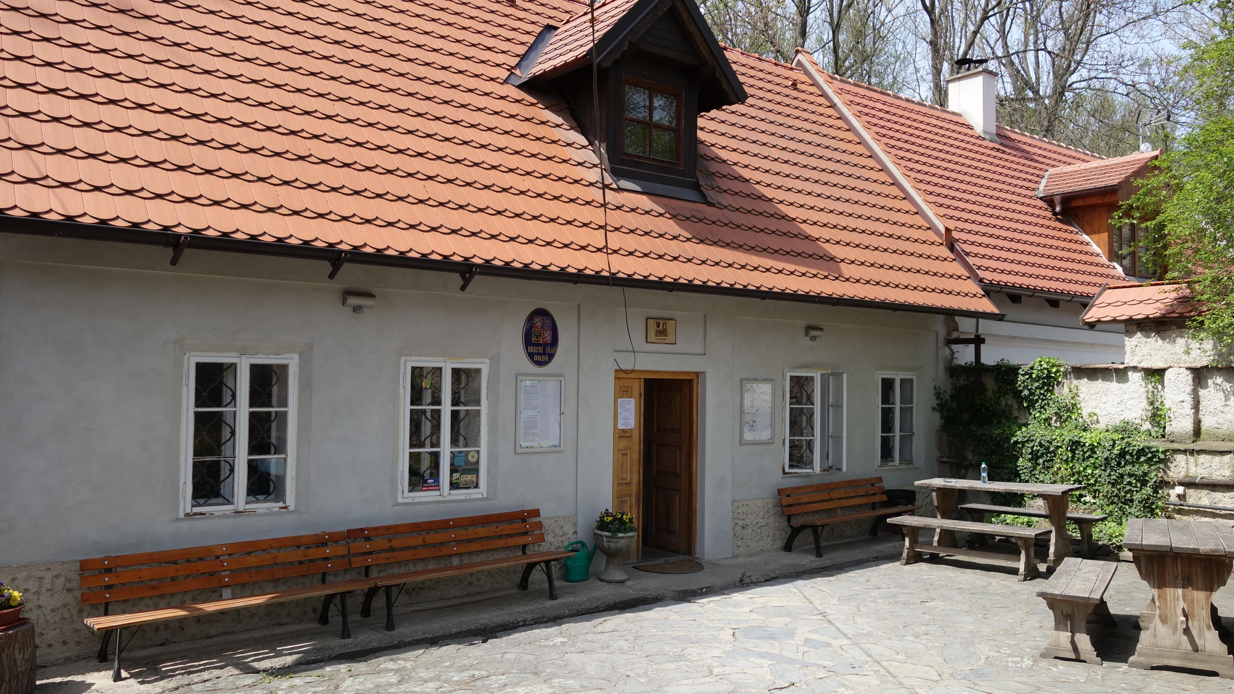 Okoř - obecní úřad foto 2