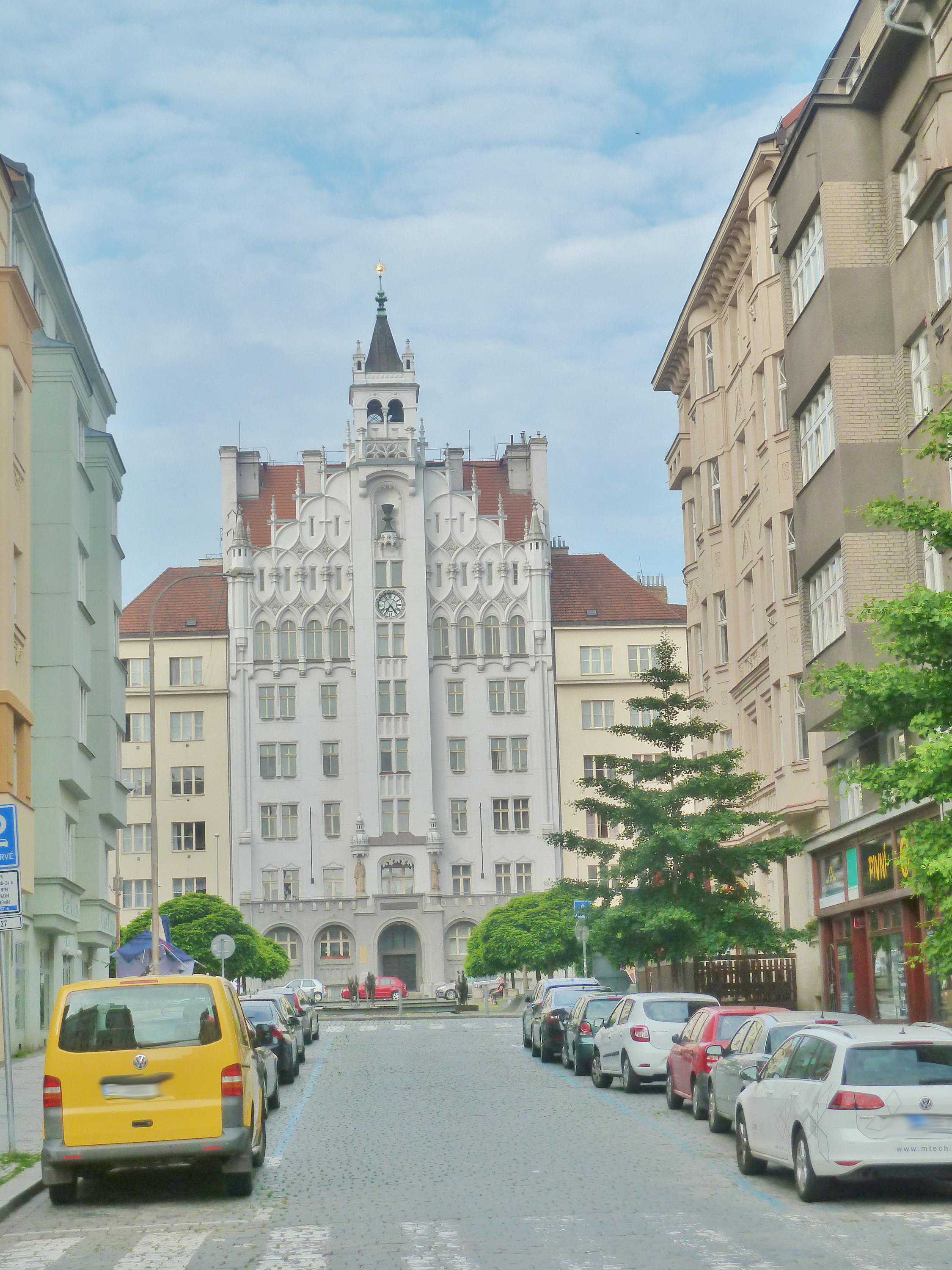 Ústřední archiv a muzeum Církve československé husitské foto 2