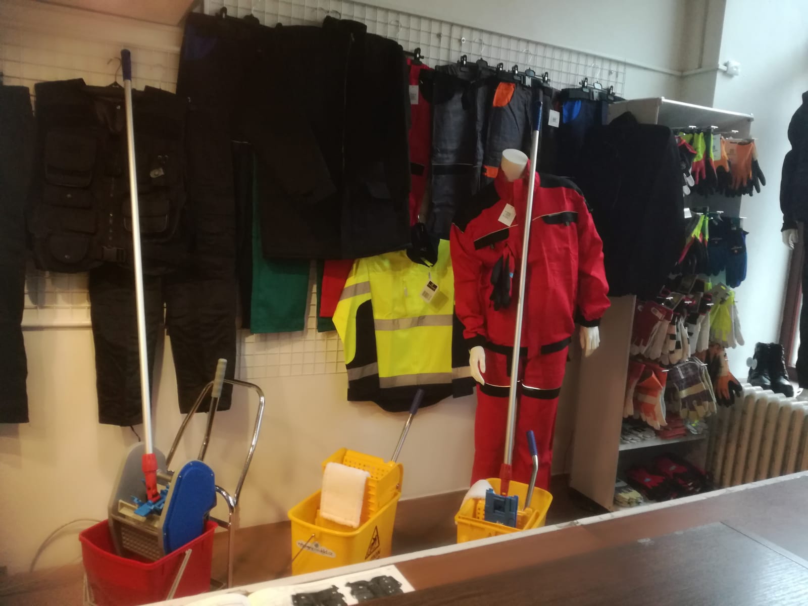 Bezpecnostni-uniformy.cz foto 3