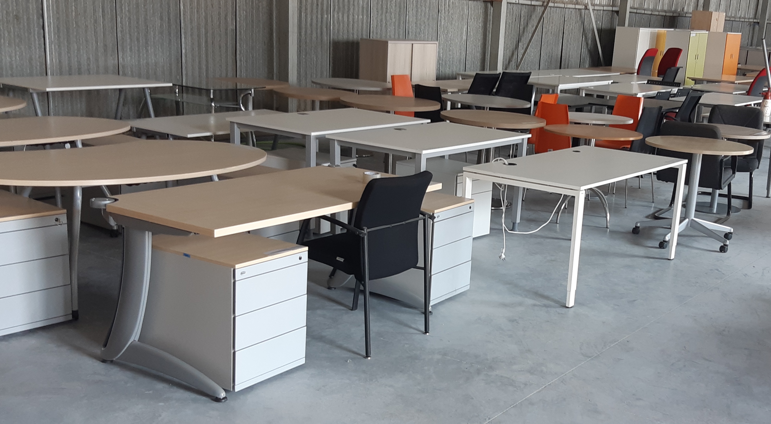 Quick Office bazar nábytku foto 5