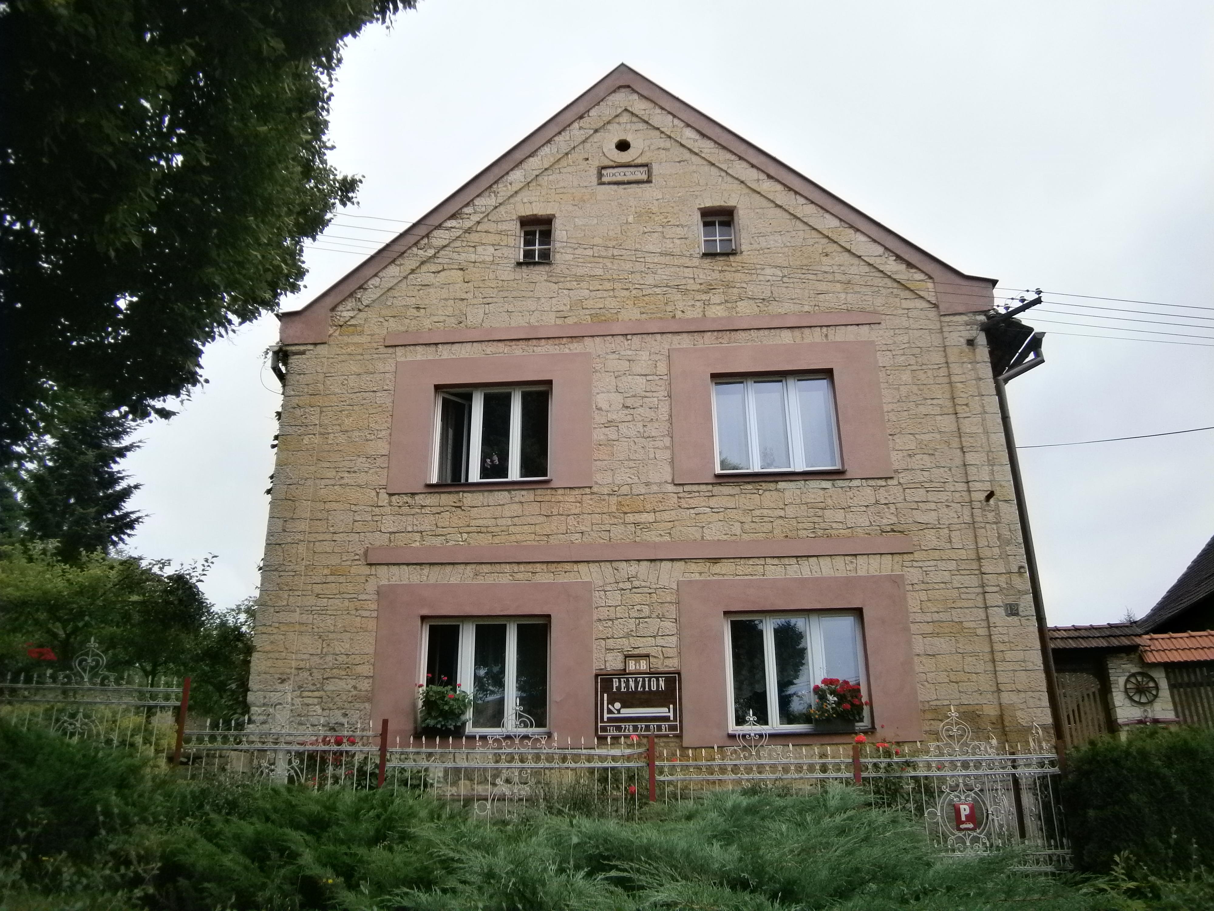 UBYTOVÁNÍ A SQUASH MUTĚJOVICE