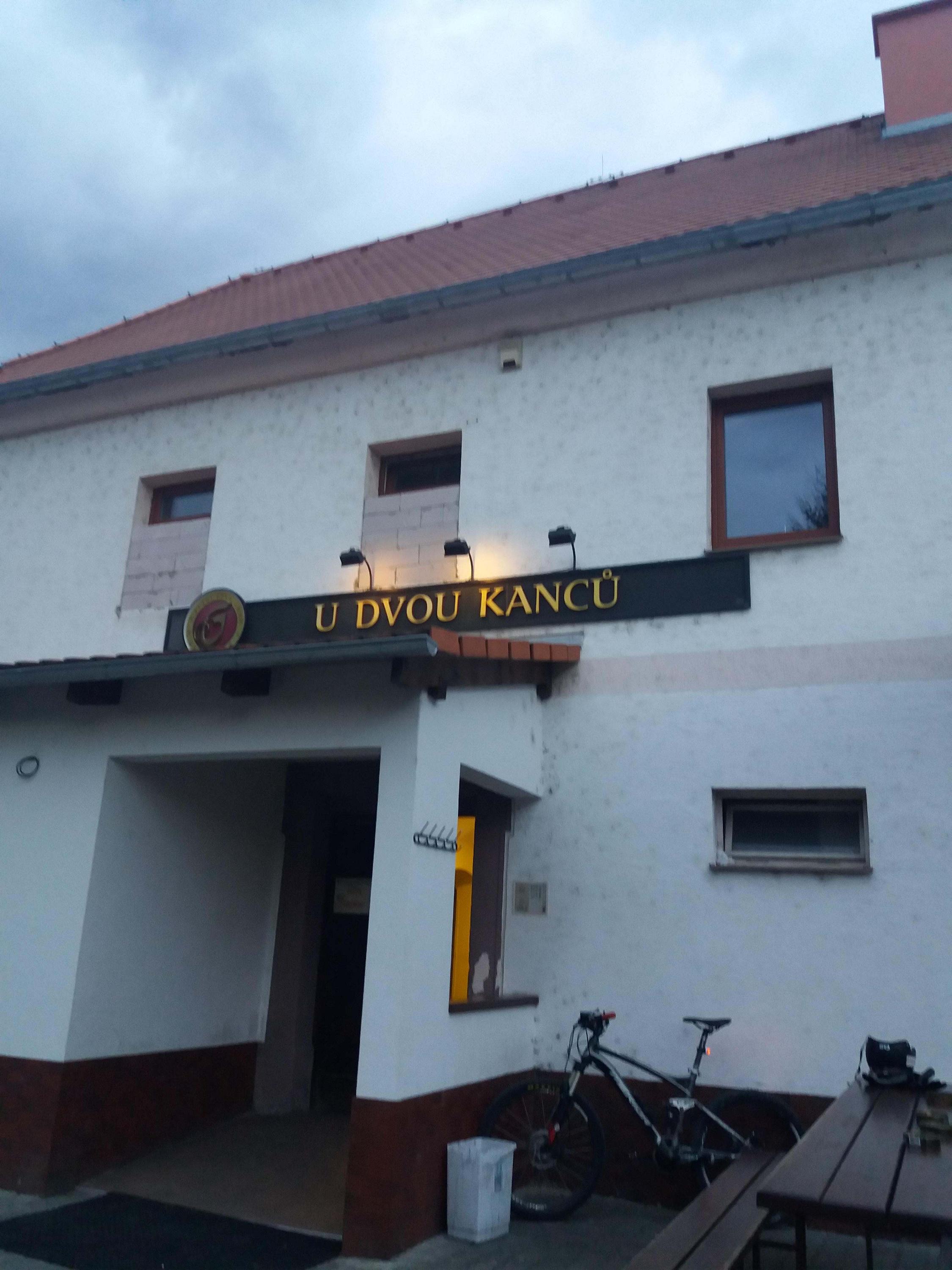 Hospoda U dvou kanců foto 2