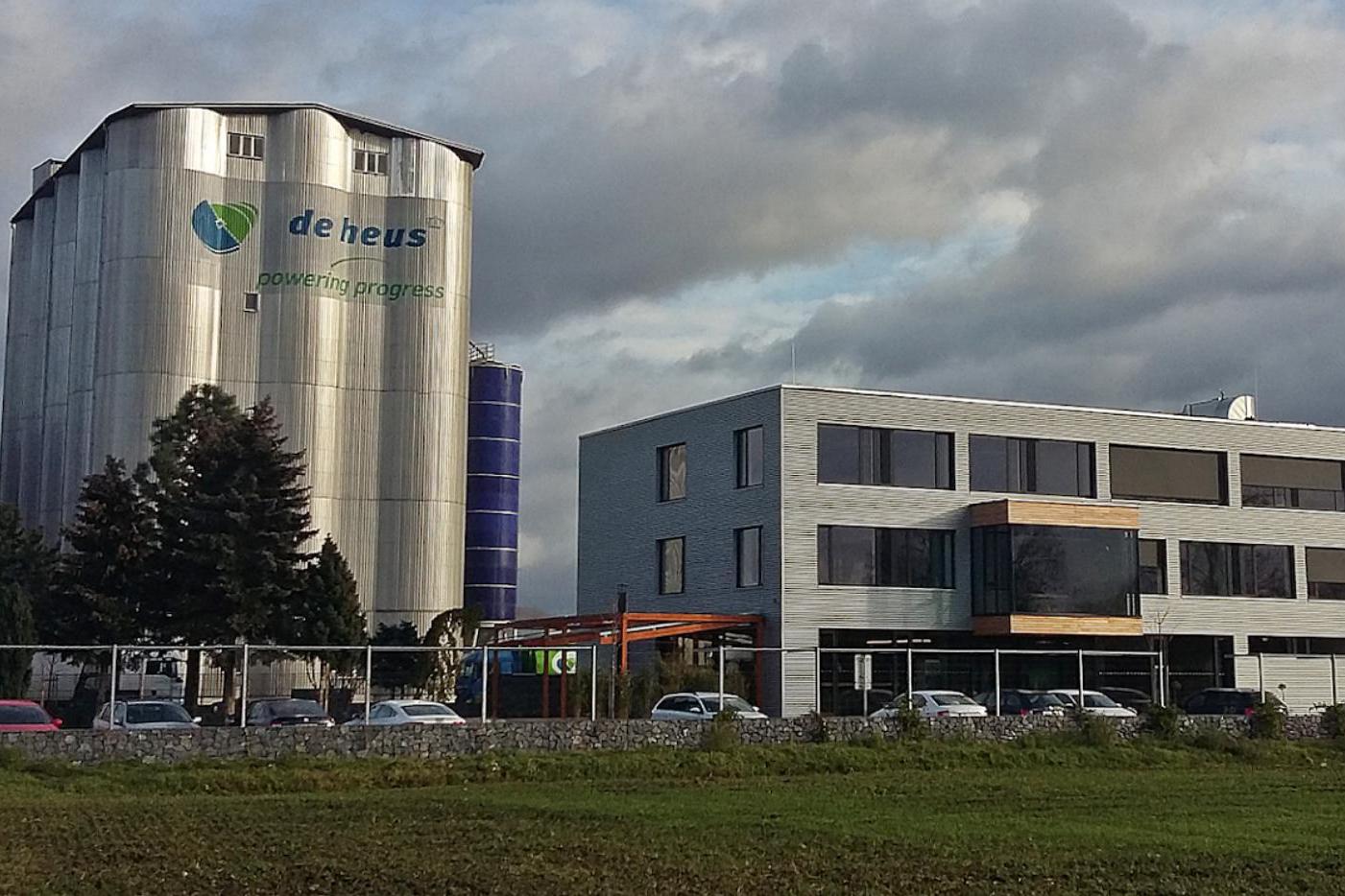 De heus a.s.