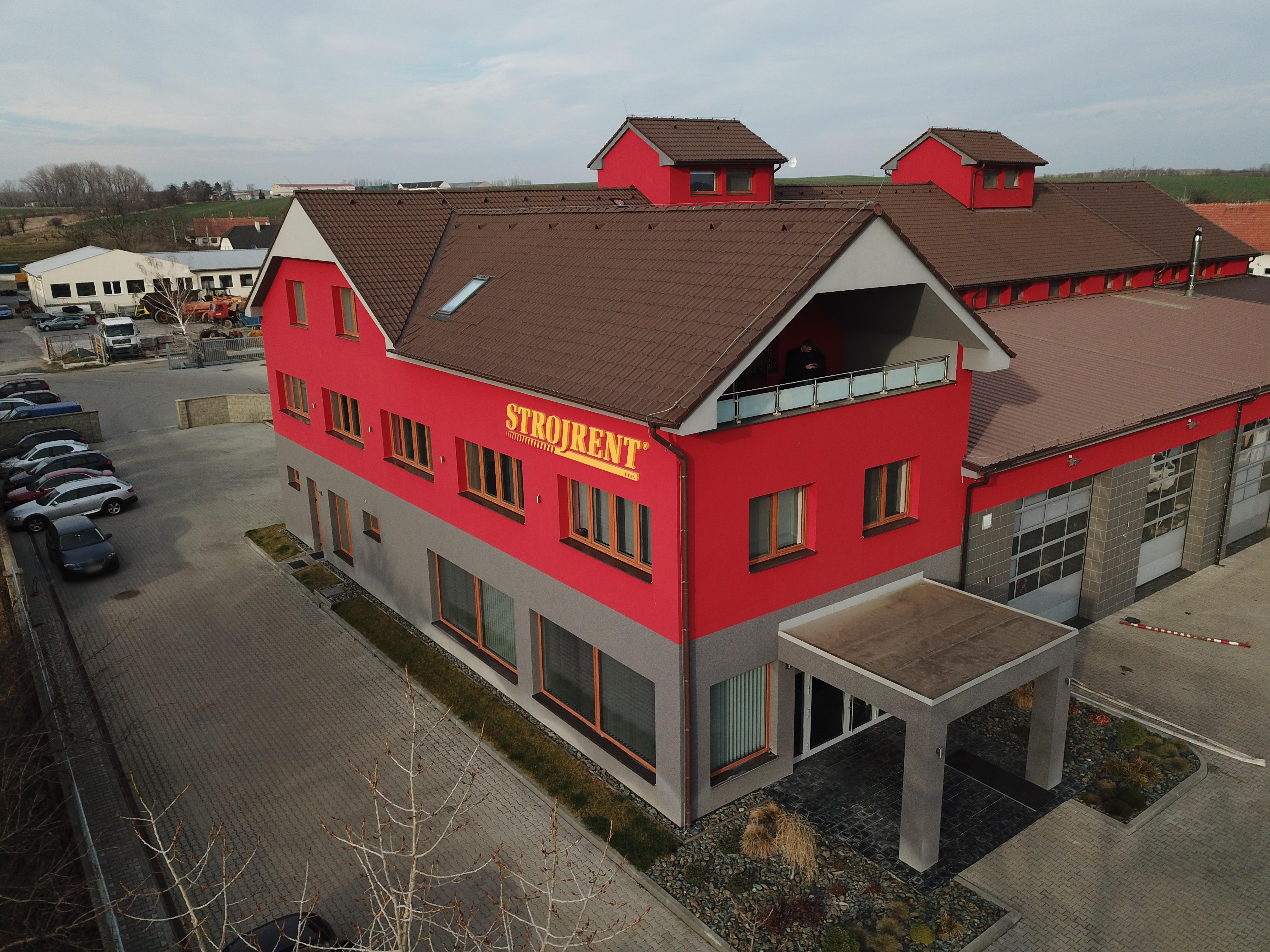 Kamionová doprava - STROJRENT, s.r.o.