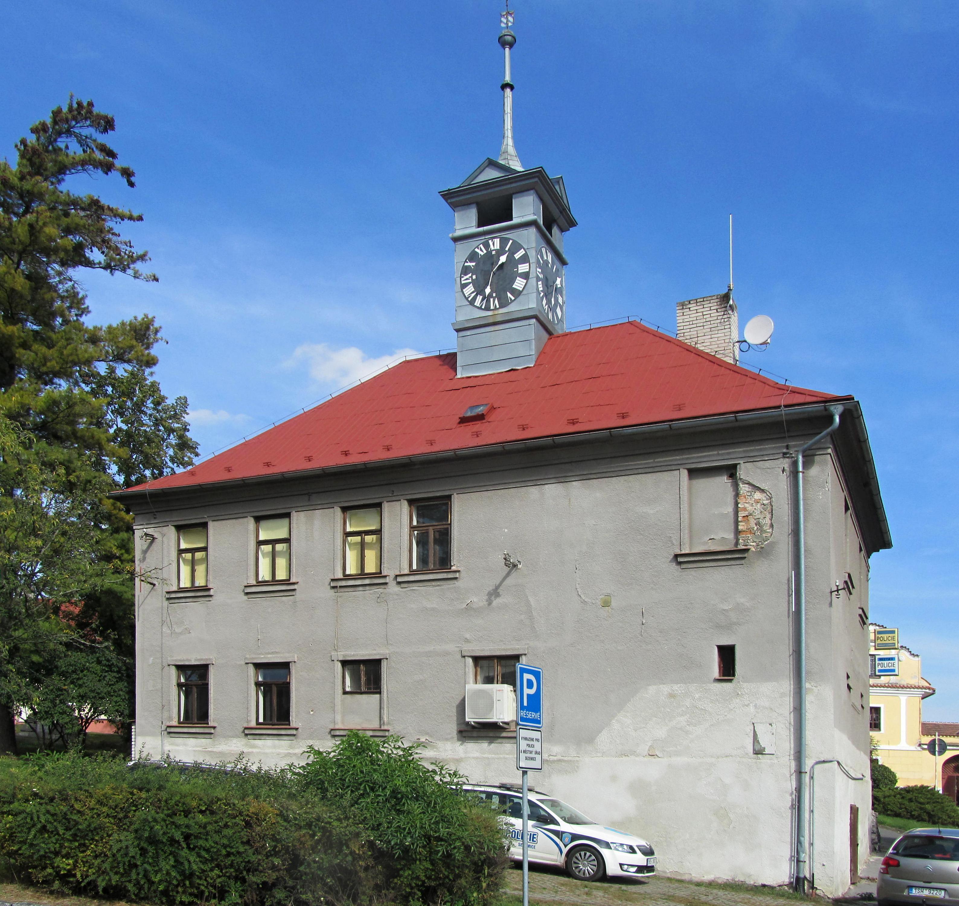Sezemice - městský úřad foto 2