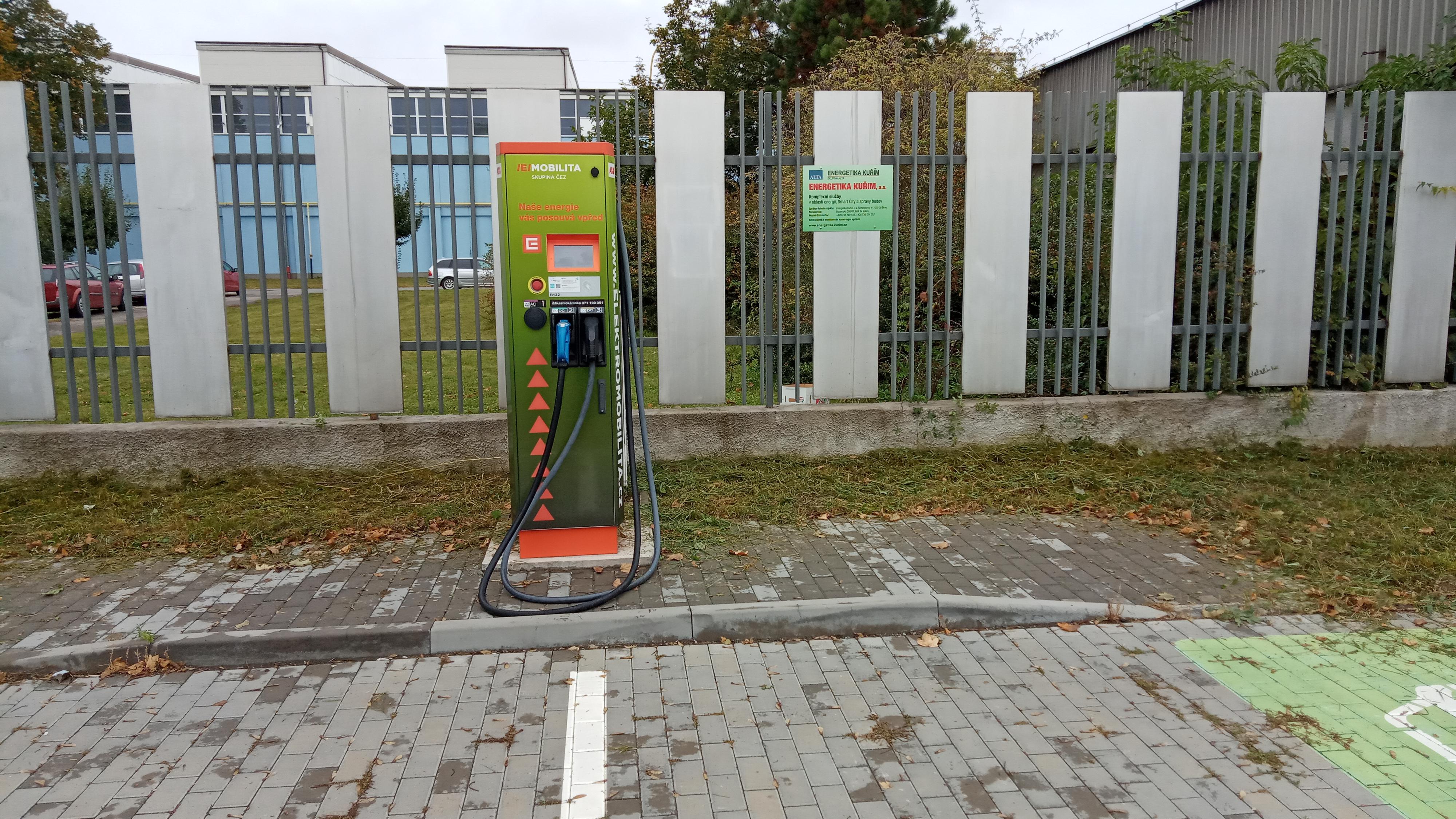 Nabíjecí stanice ČEZ foto 2