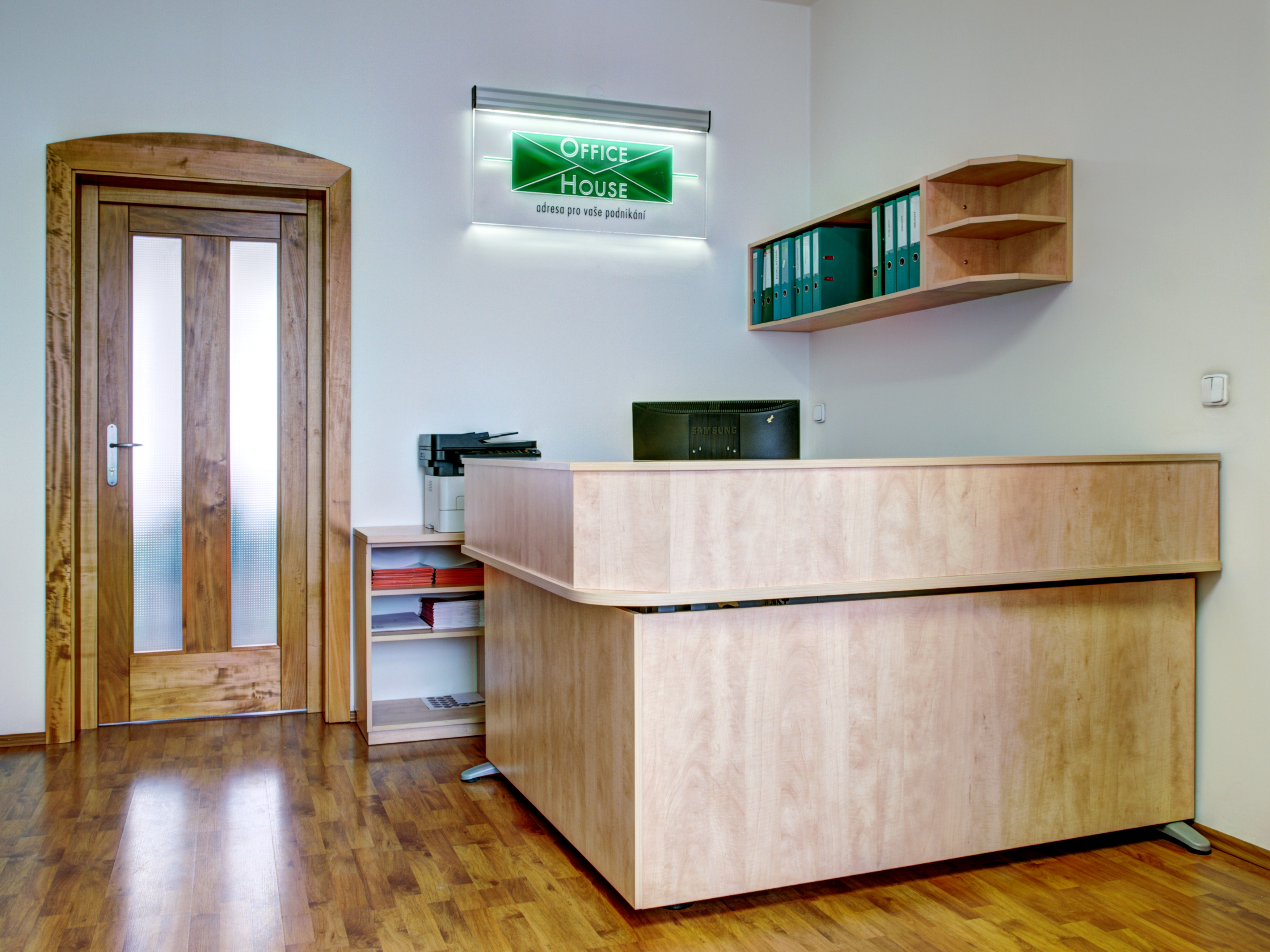OFFICE HOUSE PARTNER foto 2