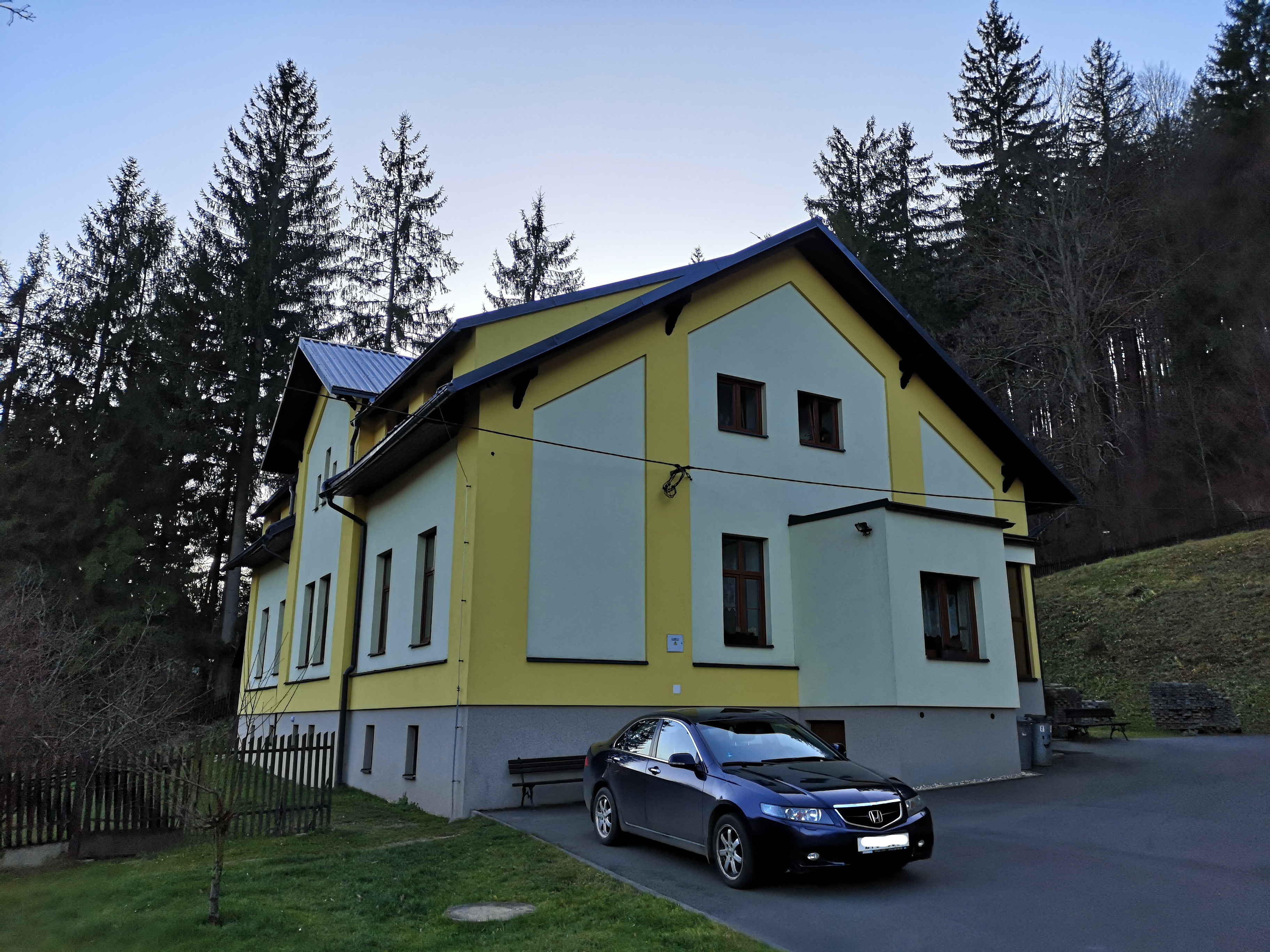 Římskokatolická farnost Horní Lomná foto 2