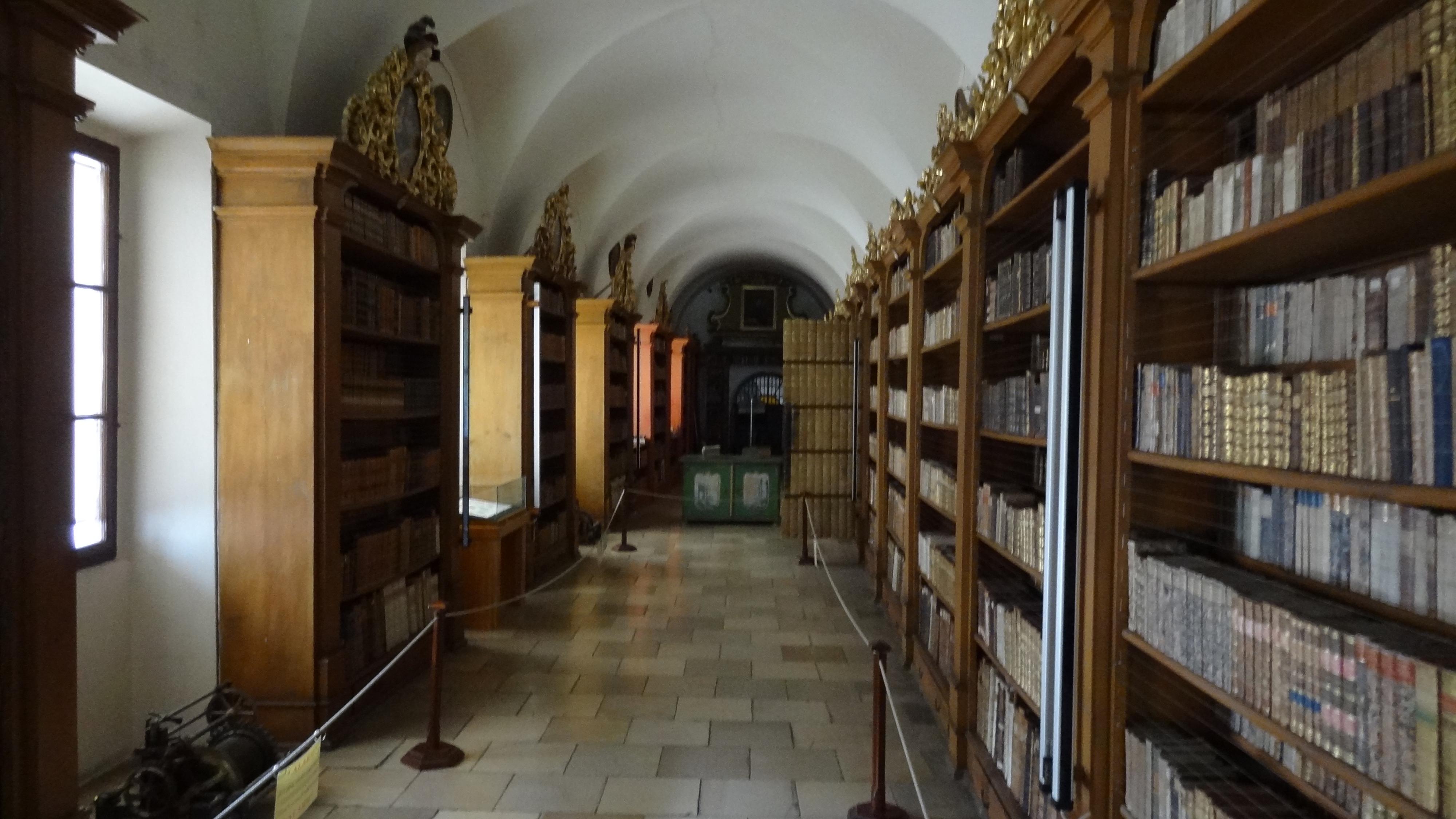 Knihovna cisterciáckého opatství Vyšší Brod foto 2