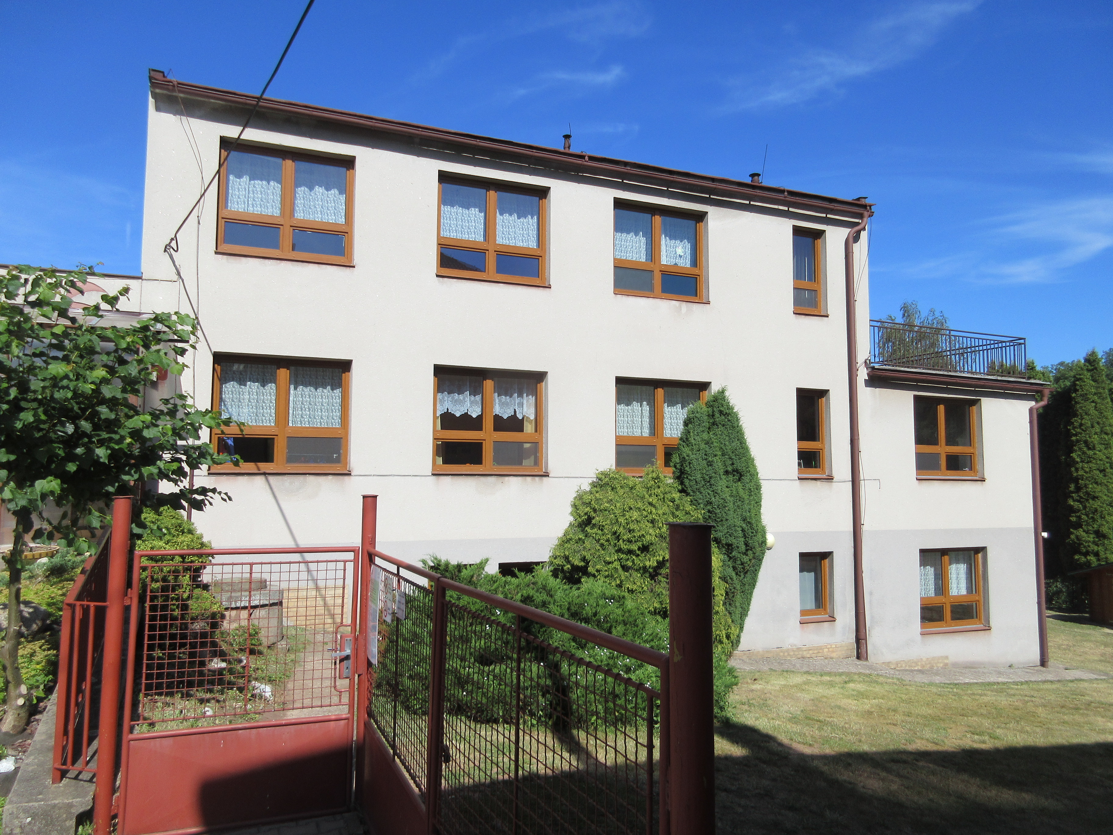 Základní škola a Mateřská škola, Dolní Kalná foto 1