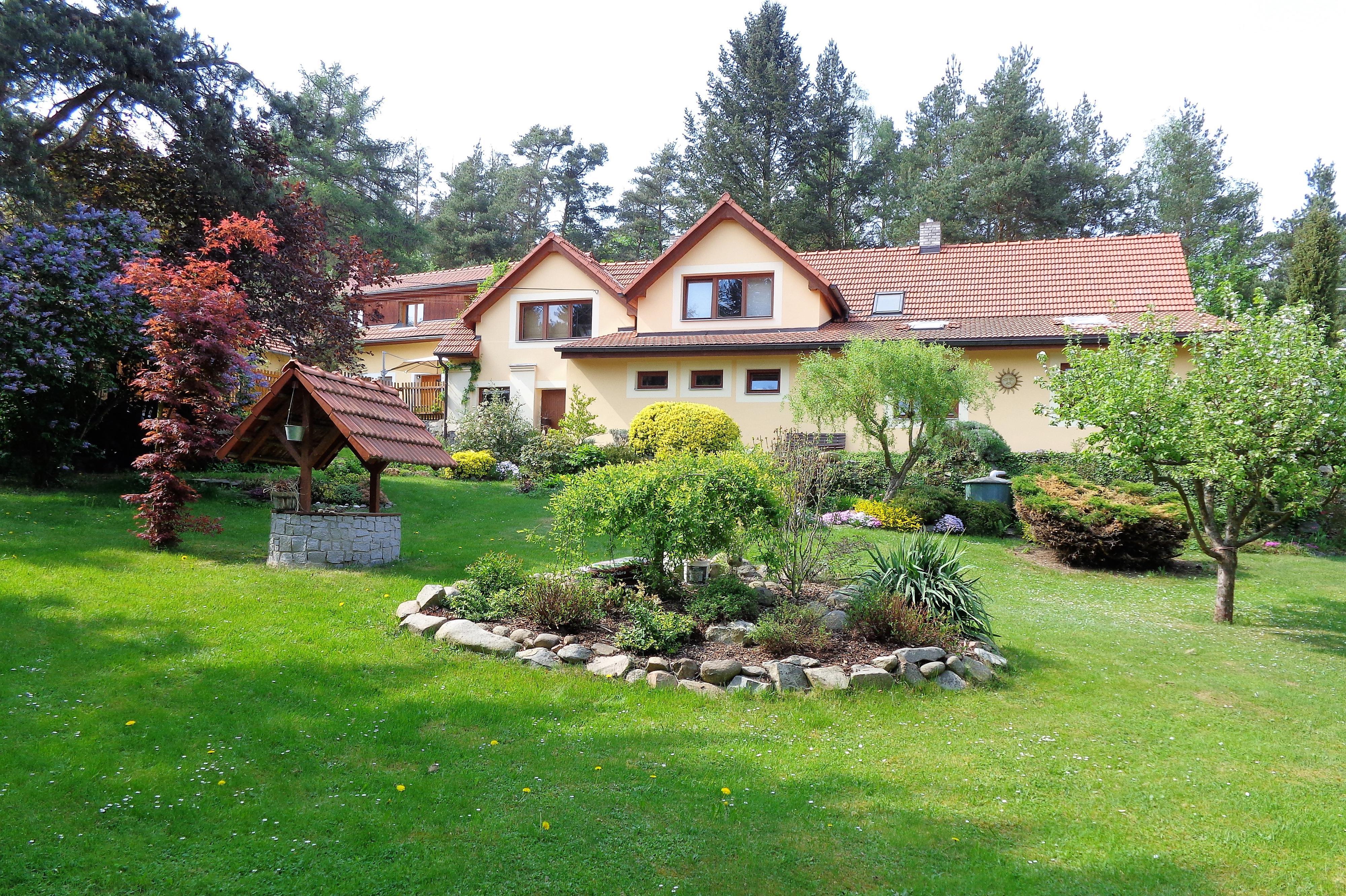 Realitní kancelář Doležel & Doleželová