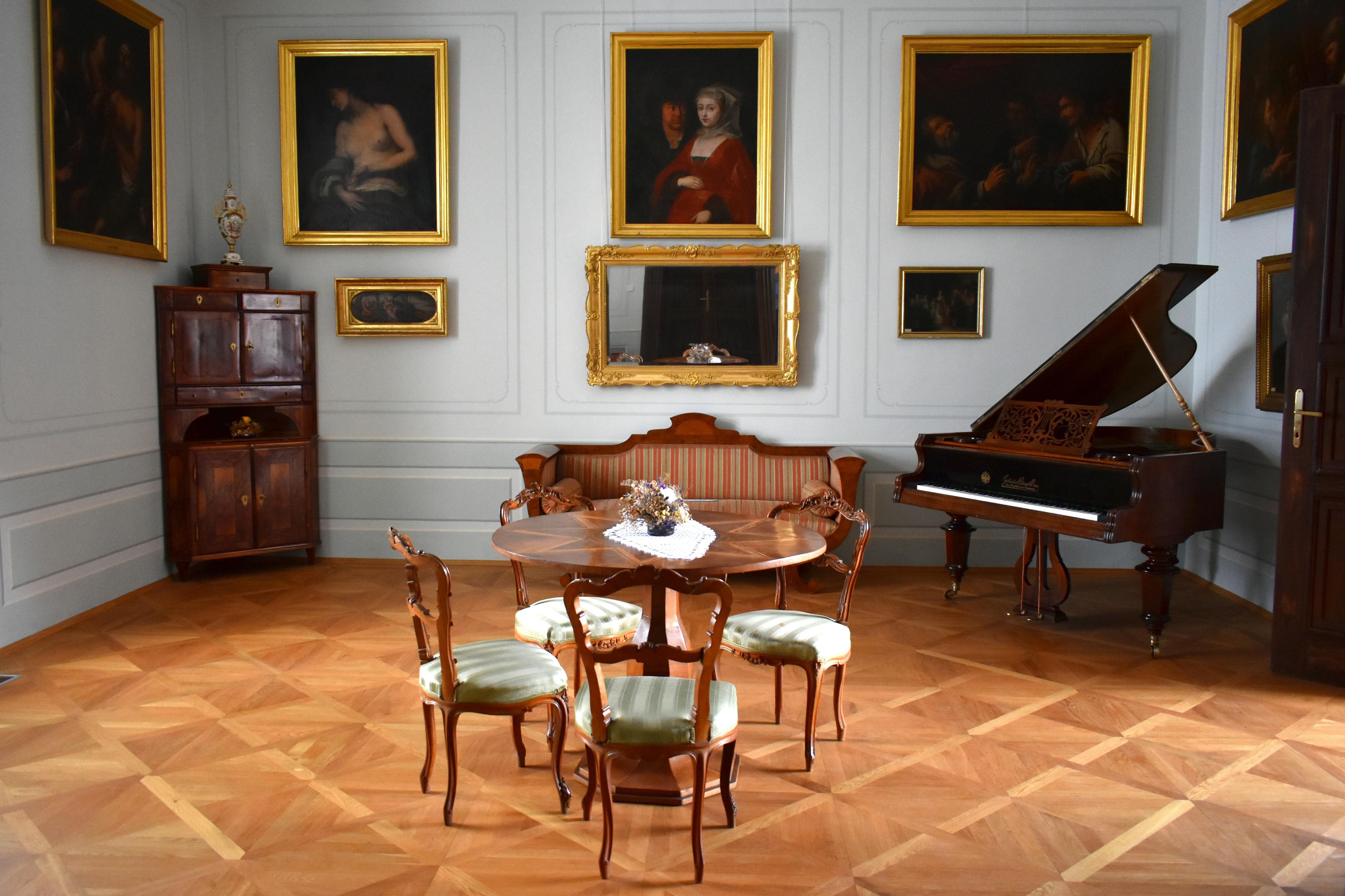 Muzejní a galerijní centrum