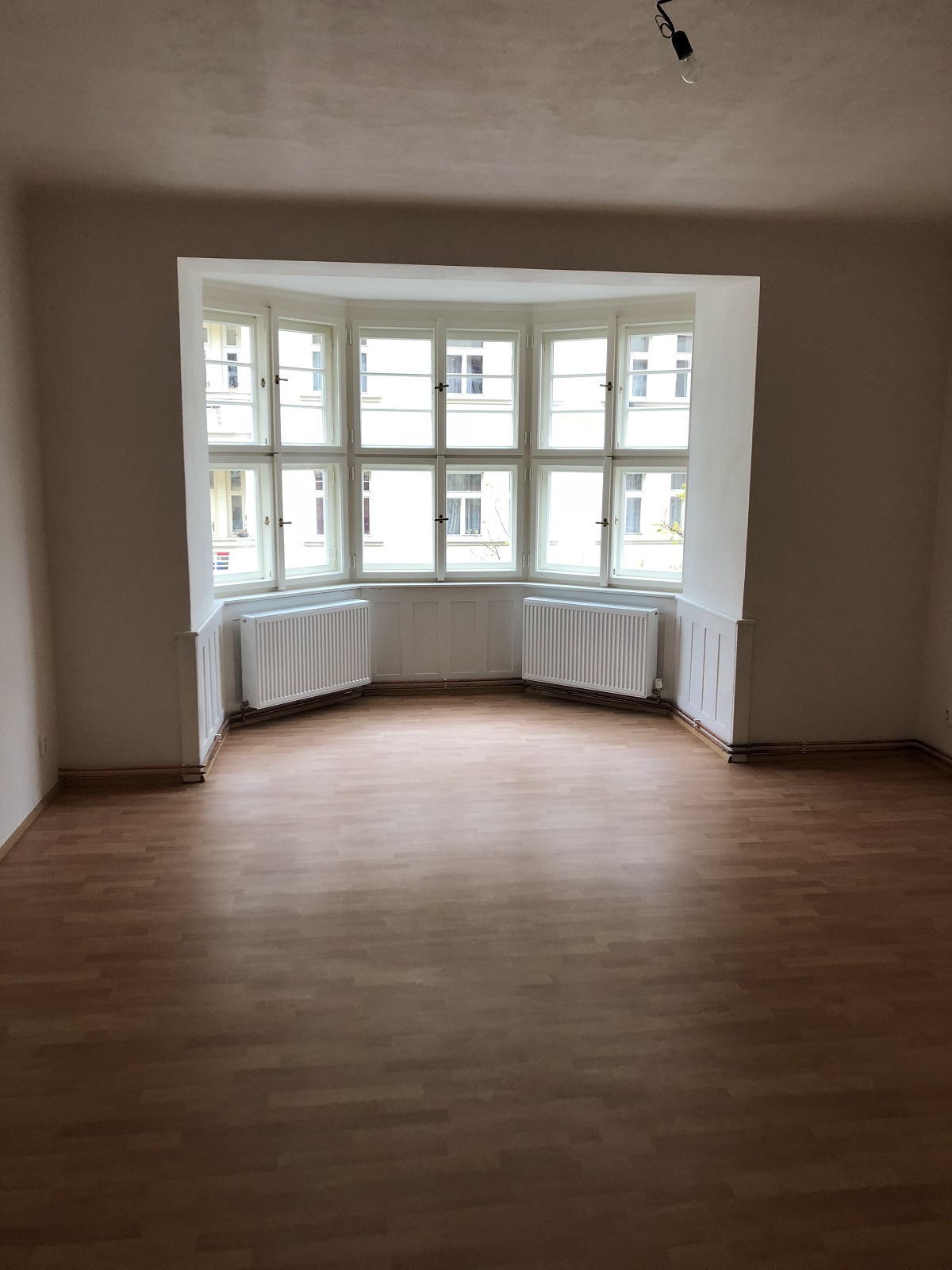 CREATIVE okna-dveře