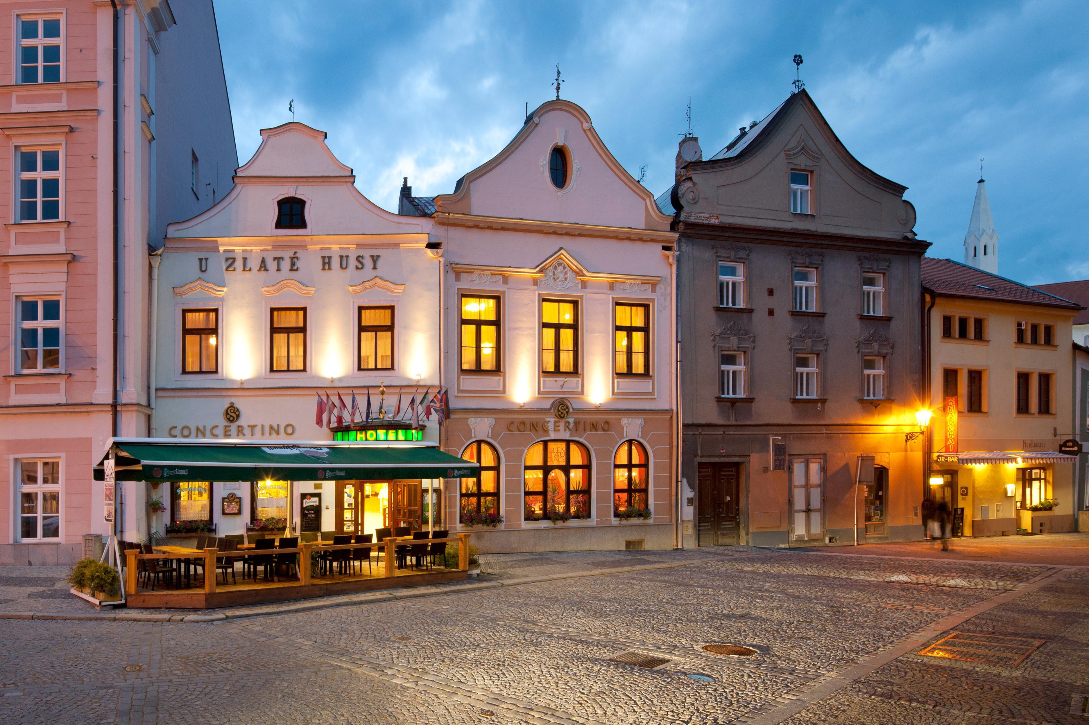 Hotel Concertino - Zlatá Husa foto 2