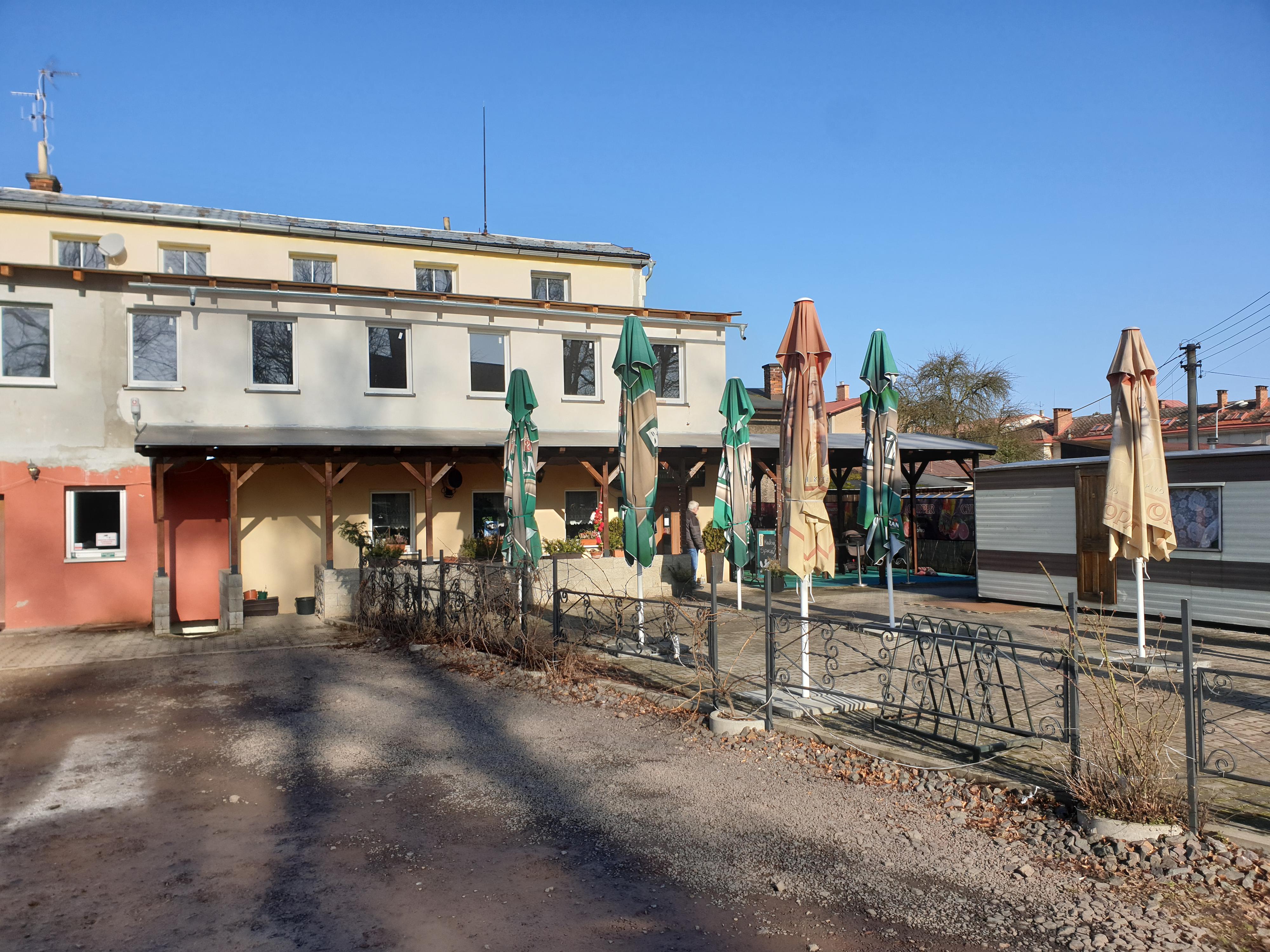 Restaurace U Kostela foto 2