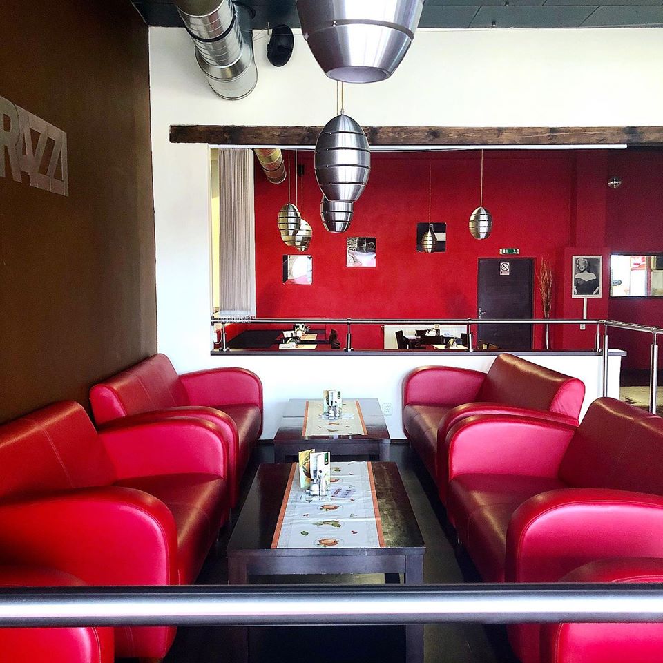 PIZZERIE & RESTAURACE PAPARAZZI foto 2