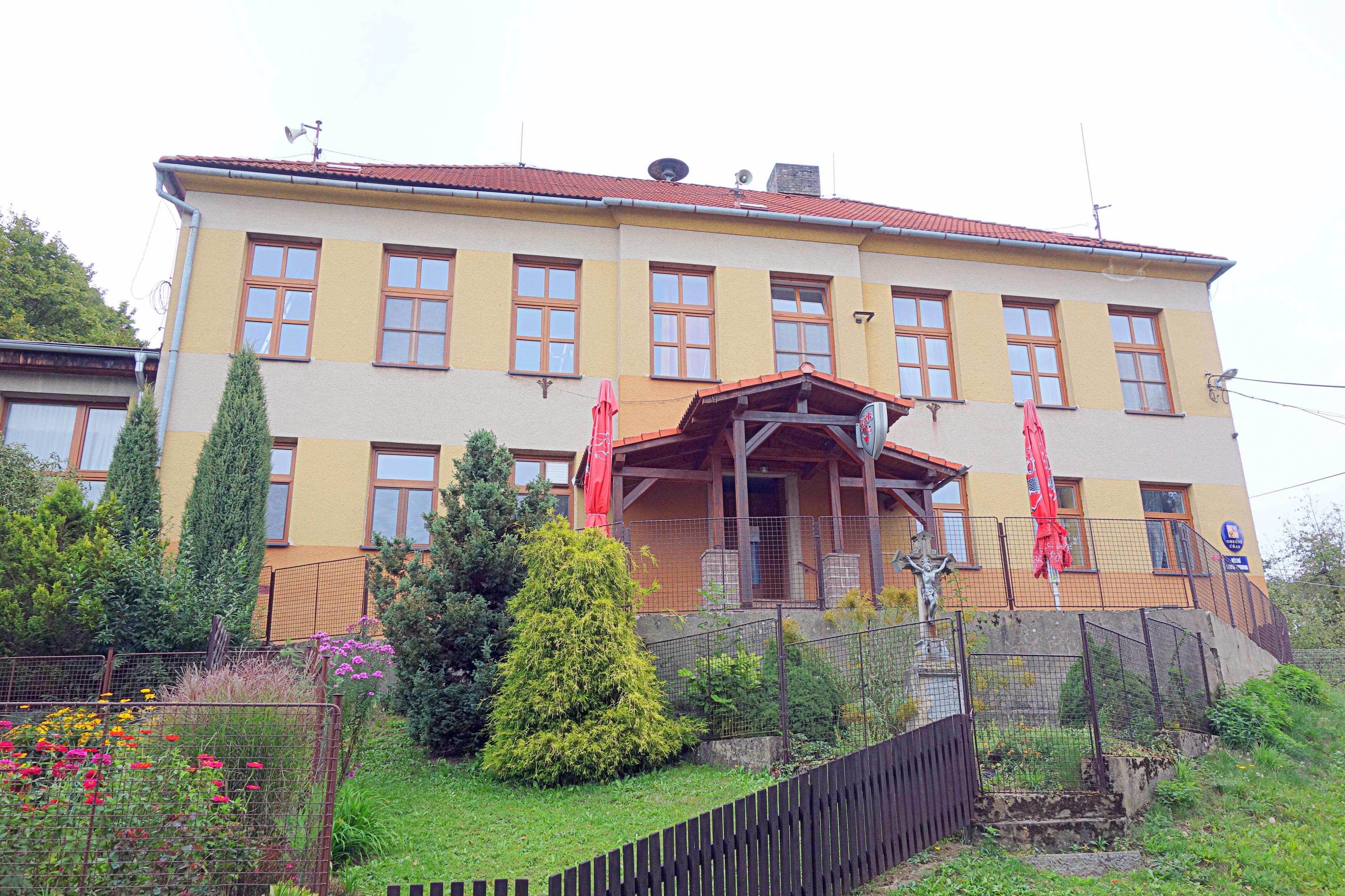 Dobroutov - obecní úřad