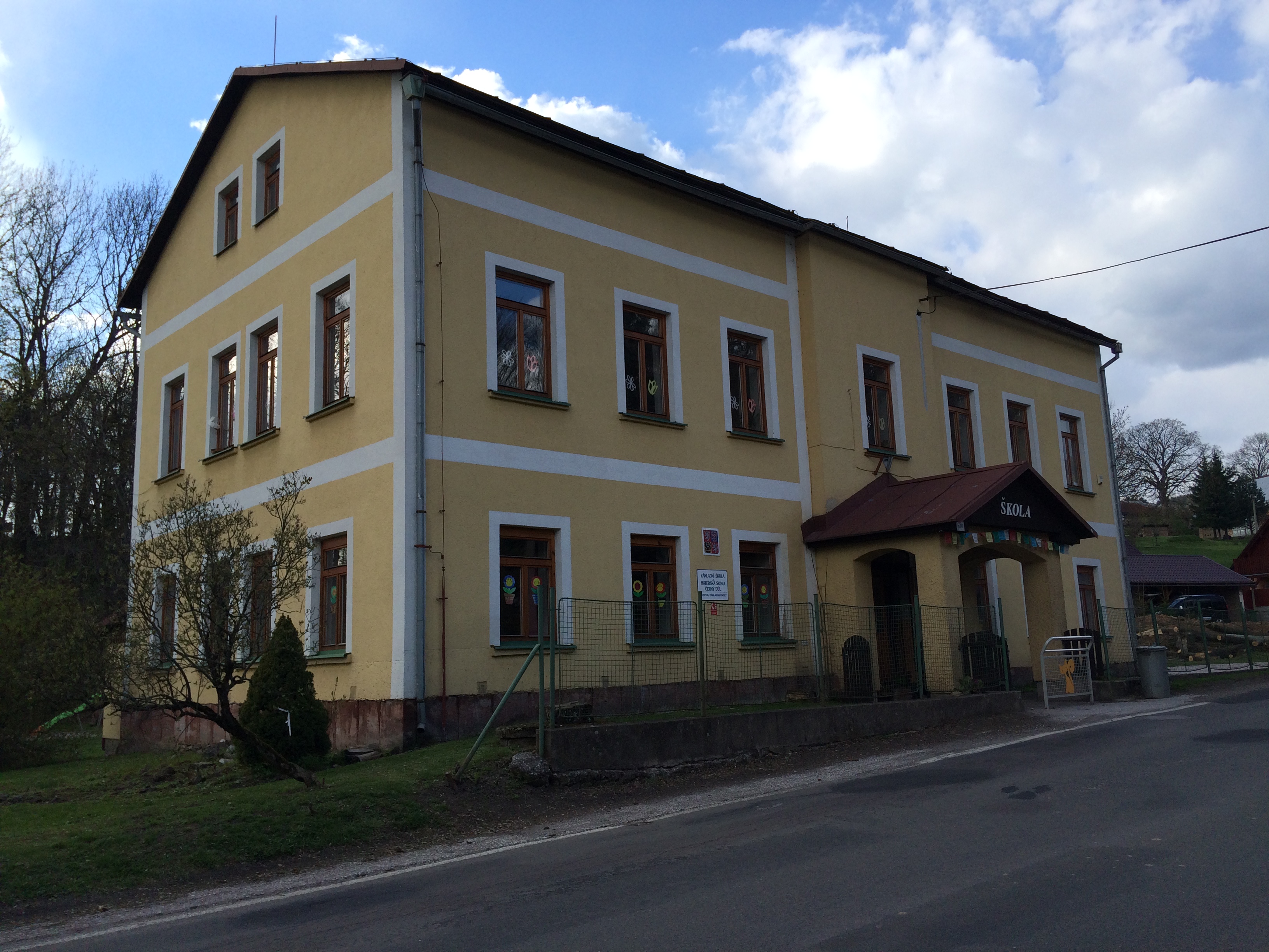 Základní škola a Mateřská škola Černý Důl