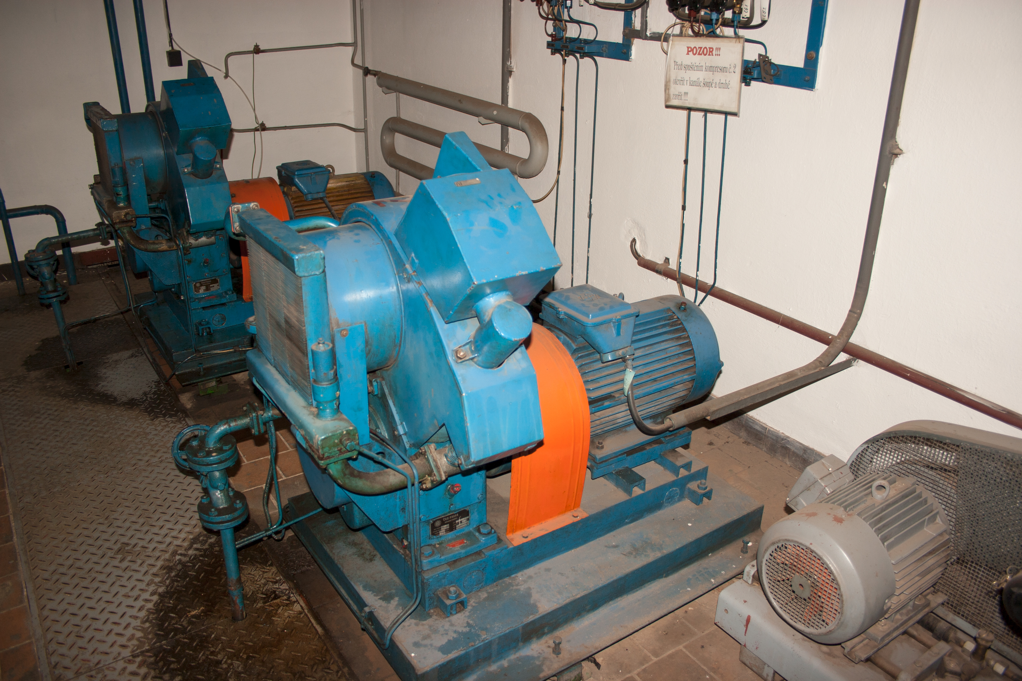 Energohrdlička - Revize tlakových nádob foto 2