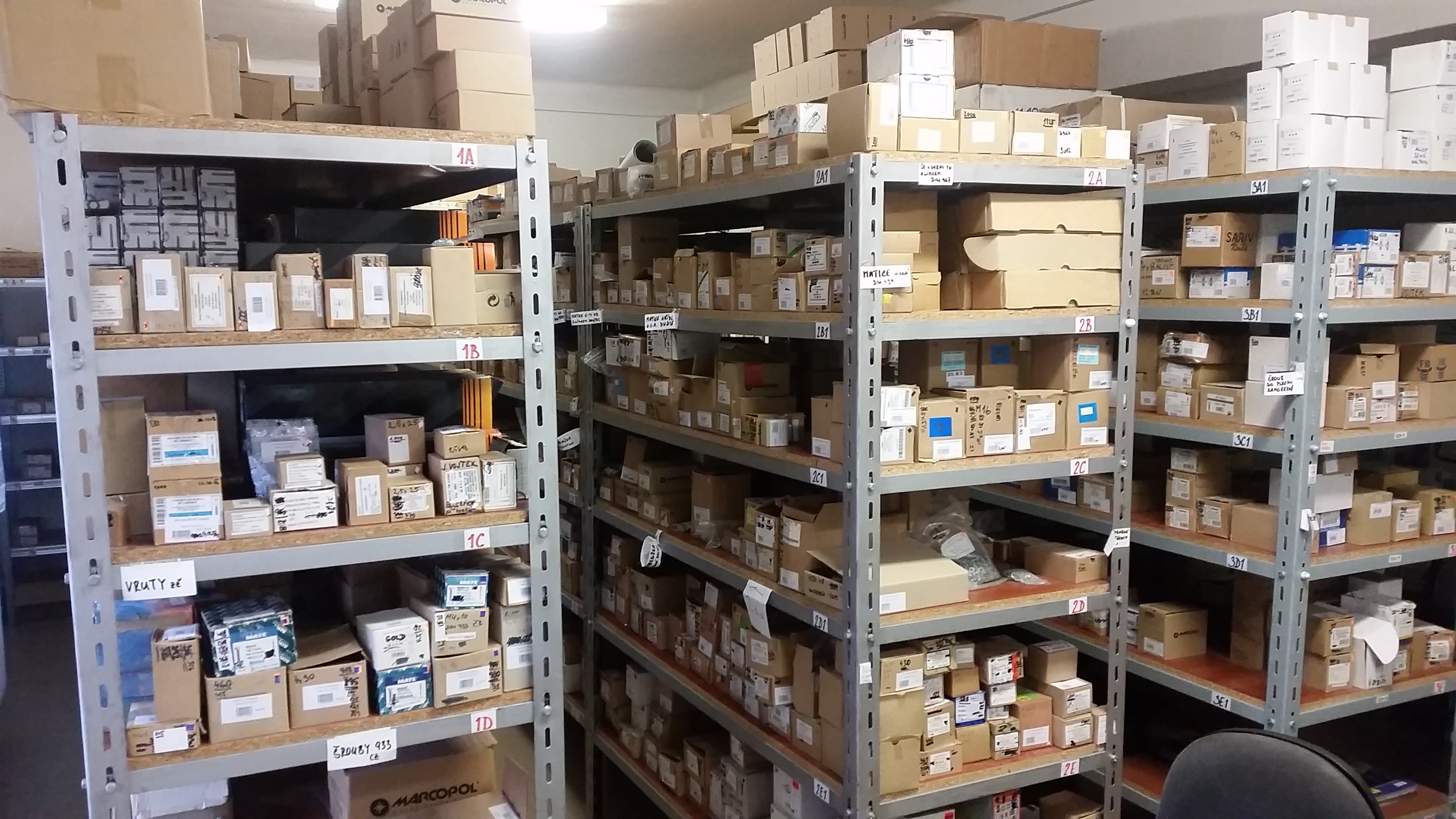 Yutani Weyland s.r.o.- spojovací materiály foto 2