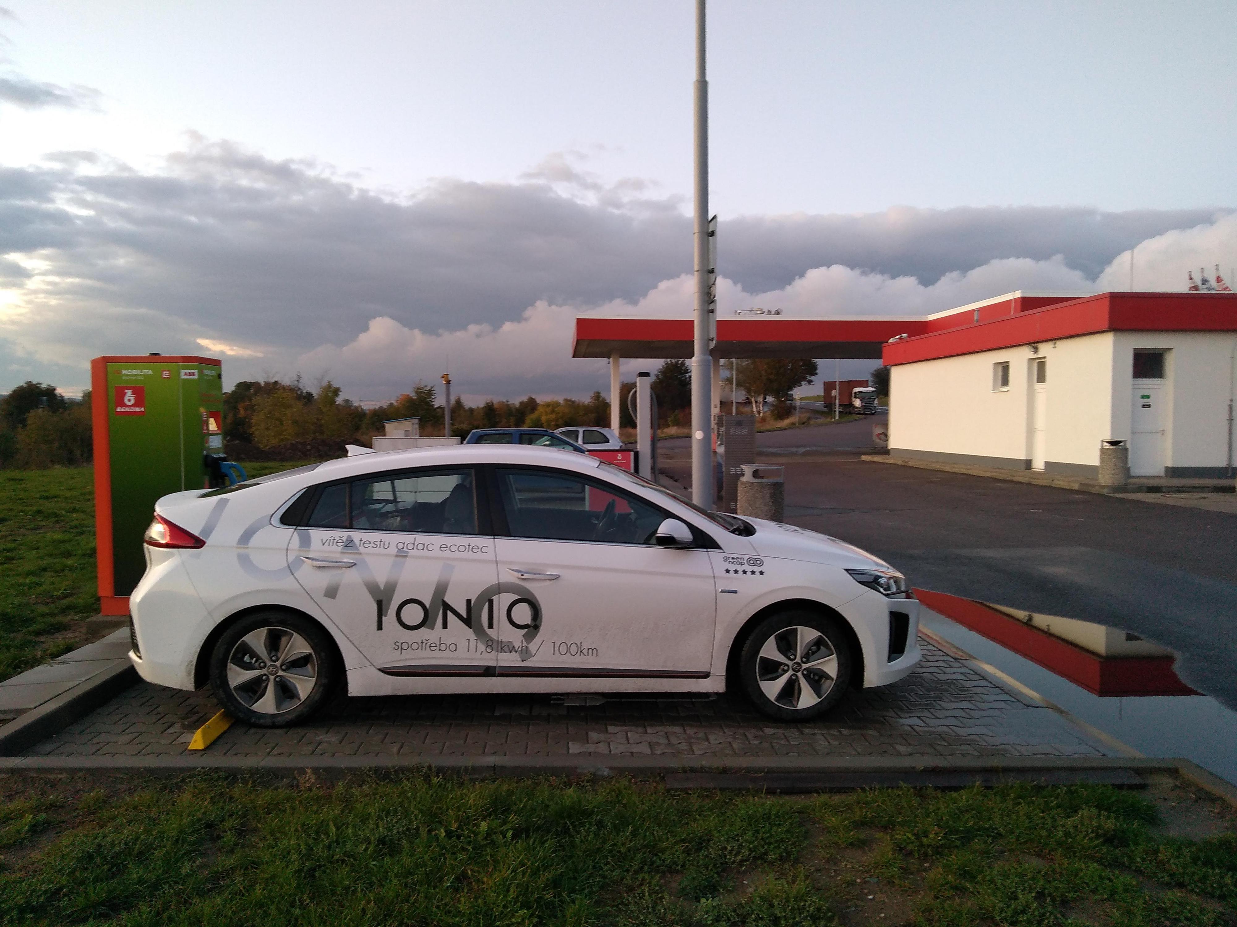 Nabíjecí stanice ČEZ