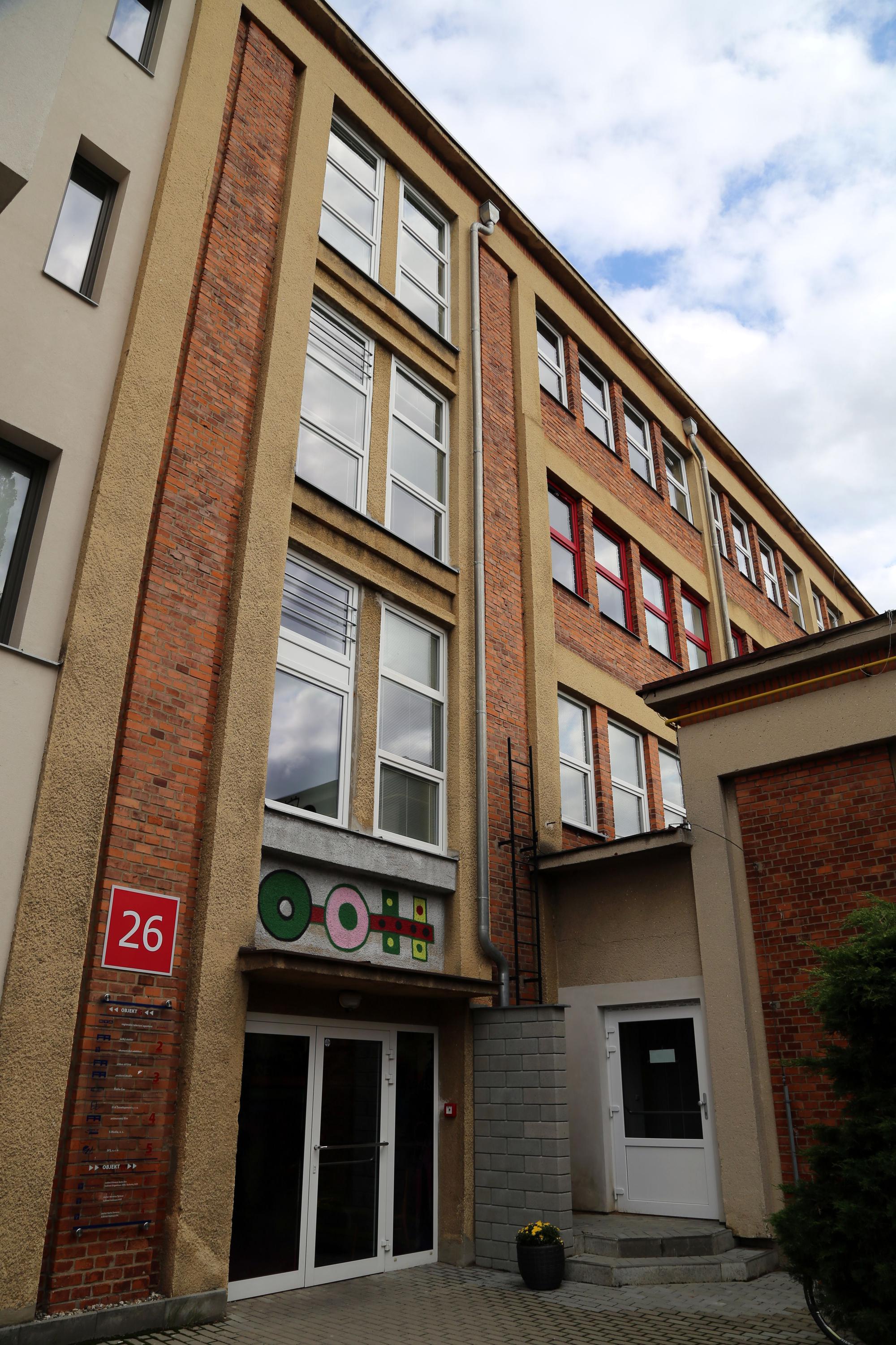 Střední škola filmová, multimediální a počítačových technologií - Creative Hill College foto 3