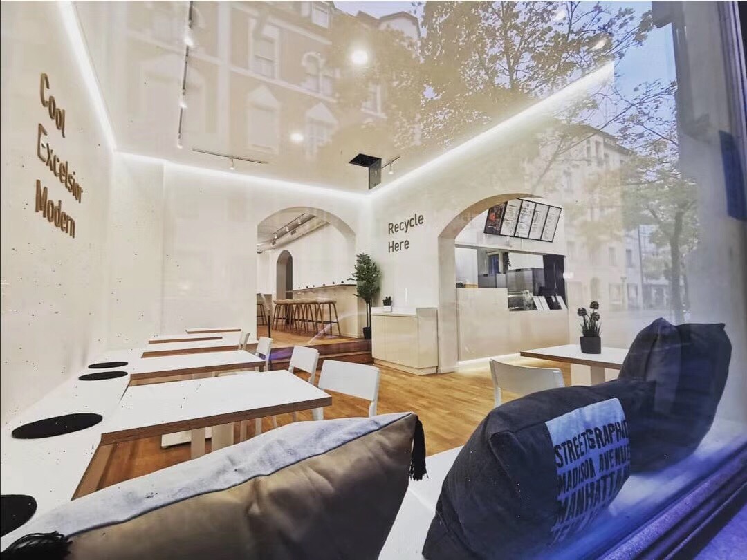 USULIO HOLDING foto 2