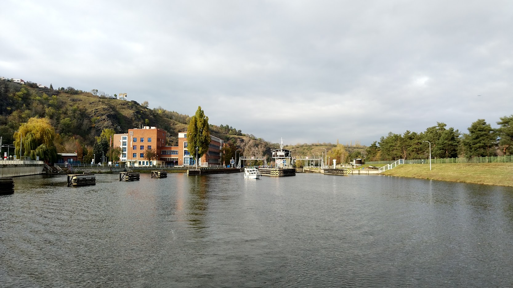 Plavební komora Praha-Podbaba