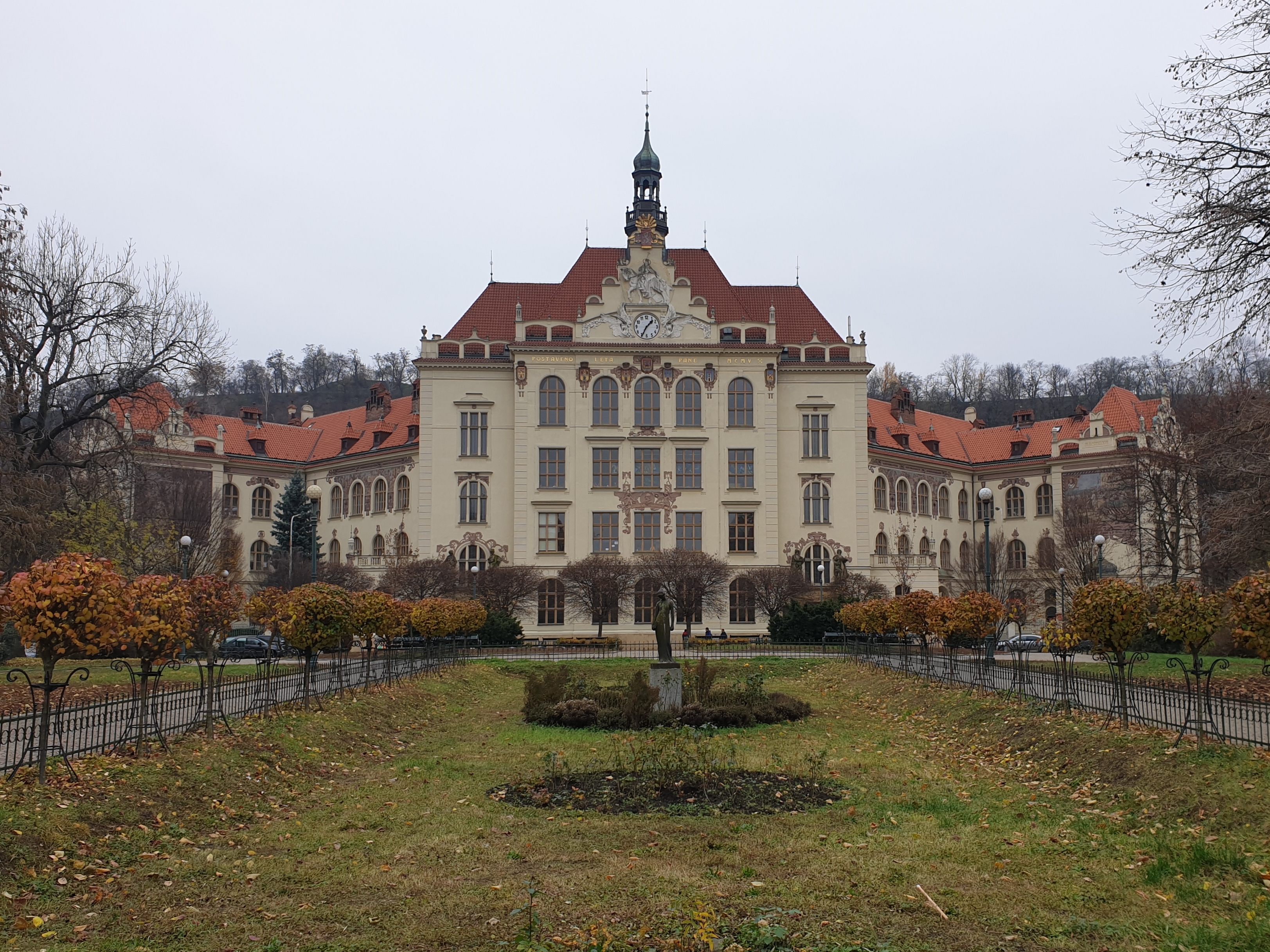 ZŠ a MŠ Praha 8, Lyčkovo náměstí foto 2