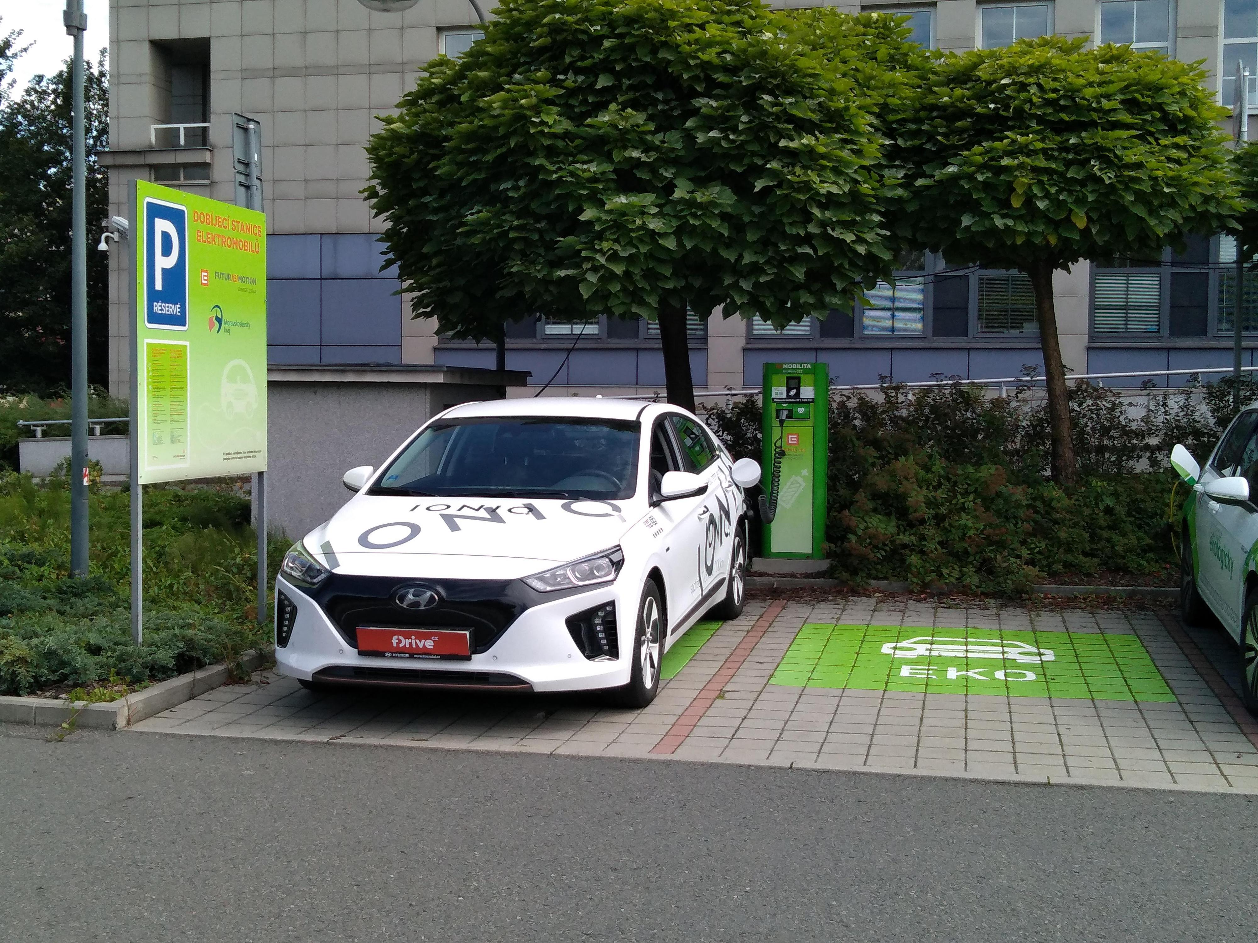 Nabíjecí stanice ČEZ