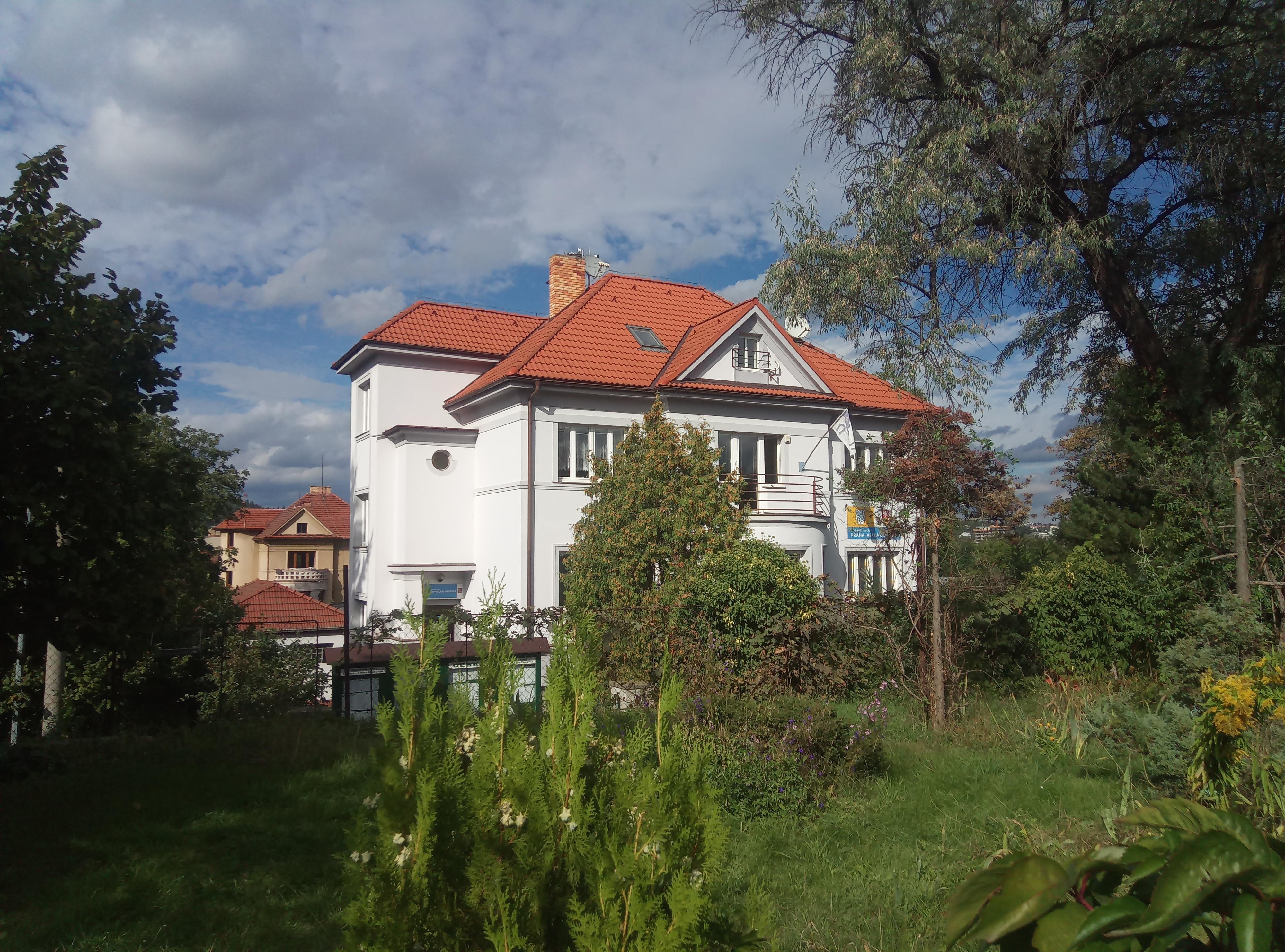 Úřad městské části Praha-Velká Chuchle foto 3