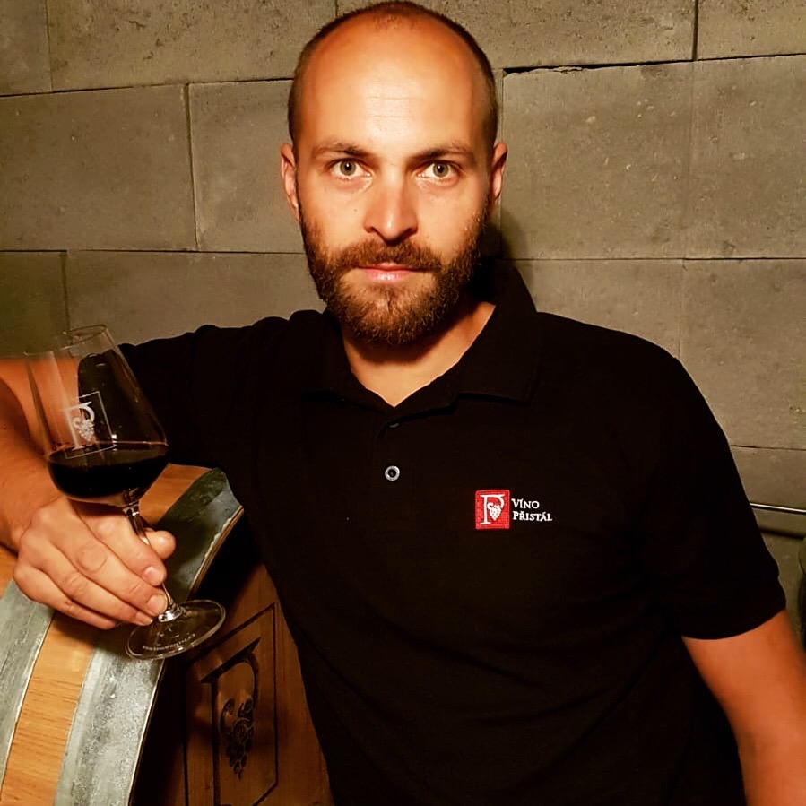 Víno Přistál, rodinné vinařství foto 2