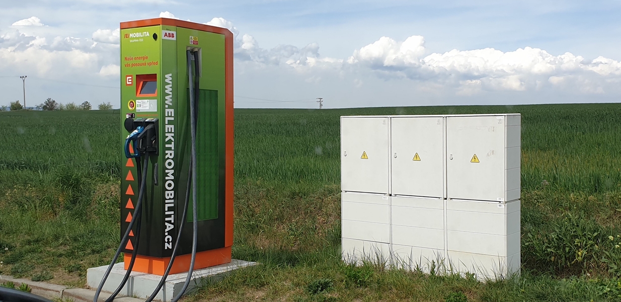 Nabíjecí stanice ČEZ foto 2