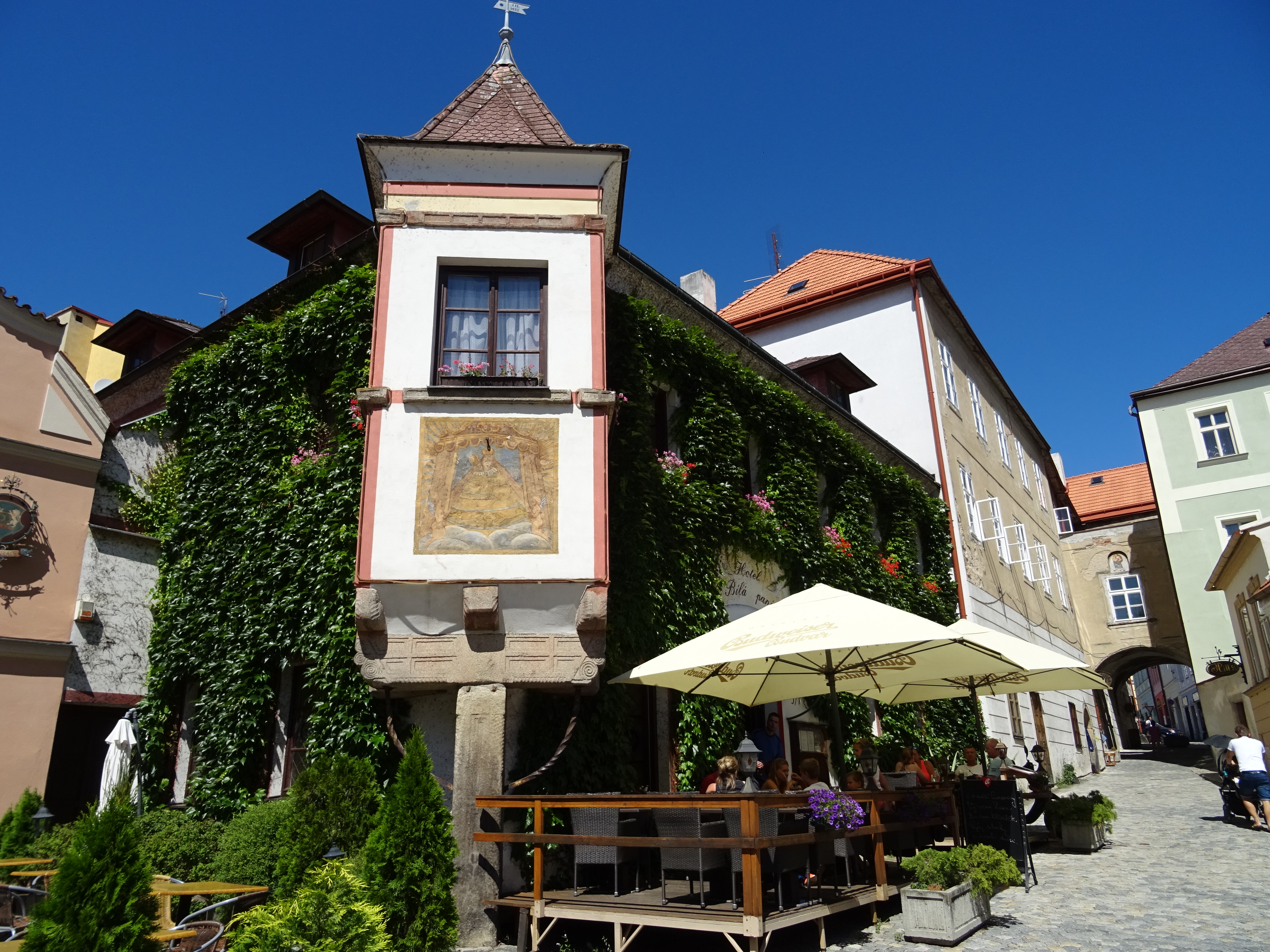 Restaurace a hotel Bílá paní s.r.o. foto 4