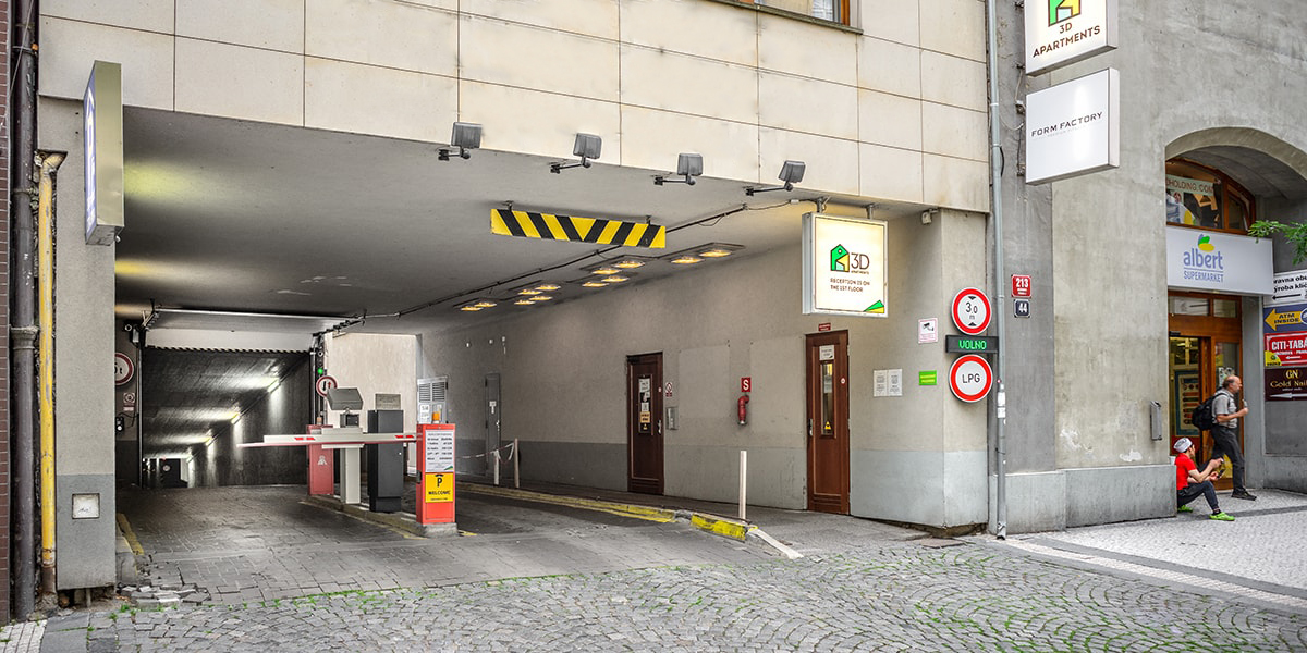 MR.PARKIT - Parking Křižíkova 213/44 foto 3