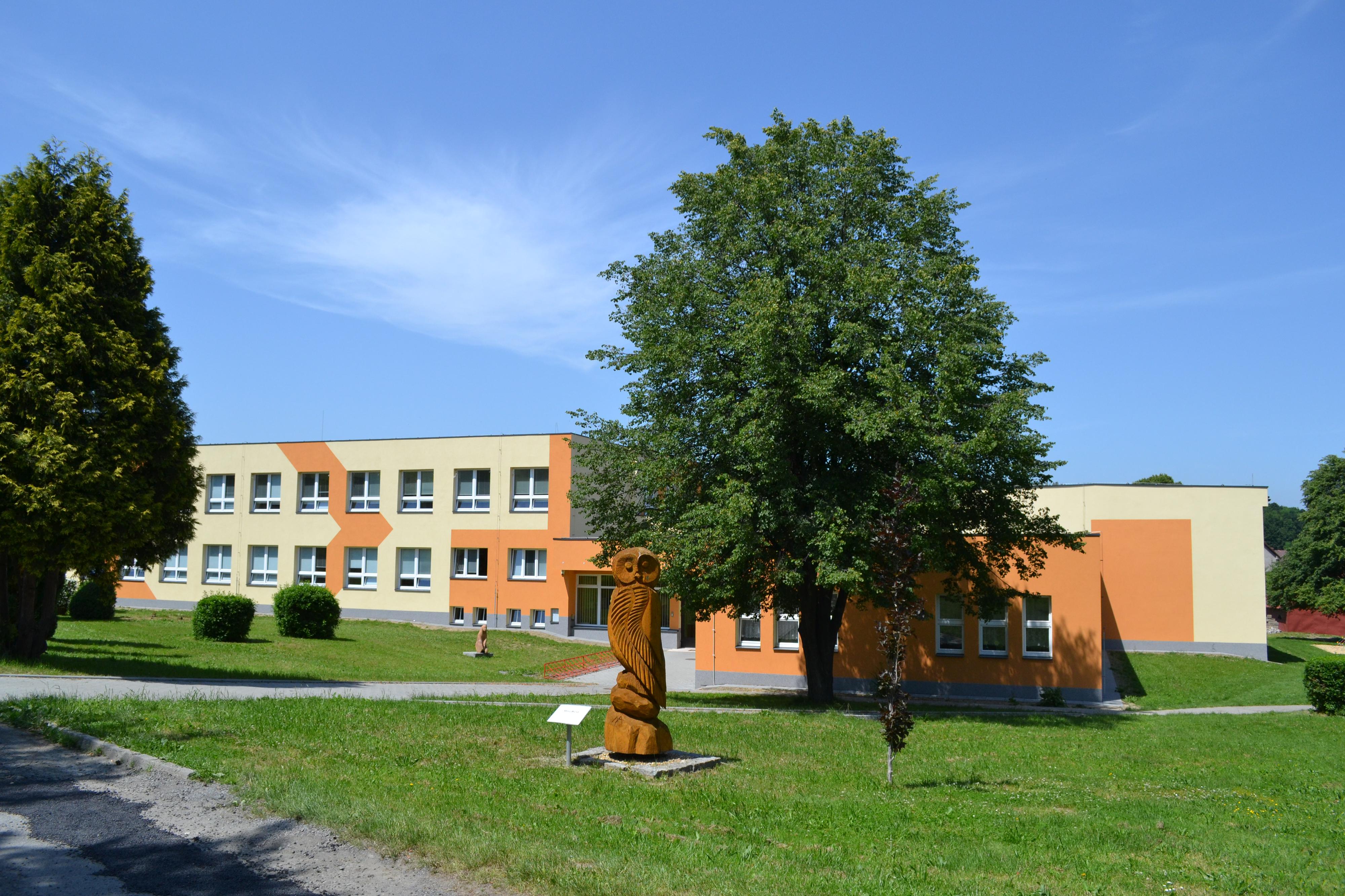 Základní škola a Mateřská škola Třemešná