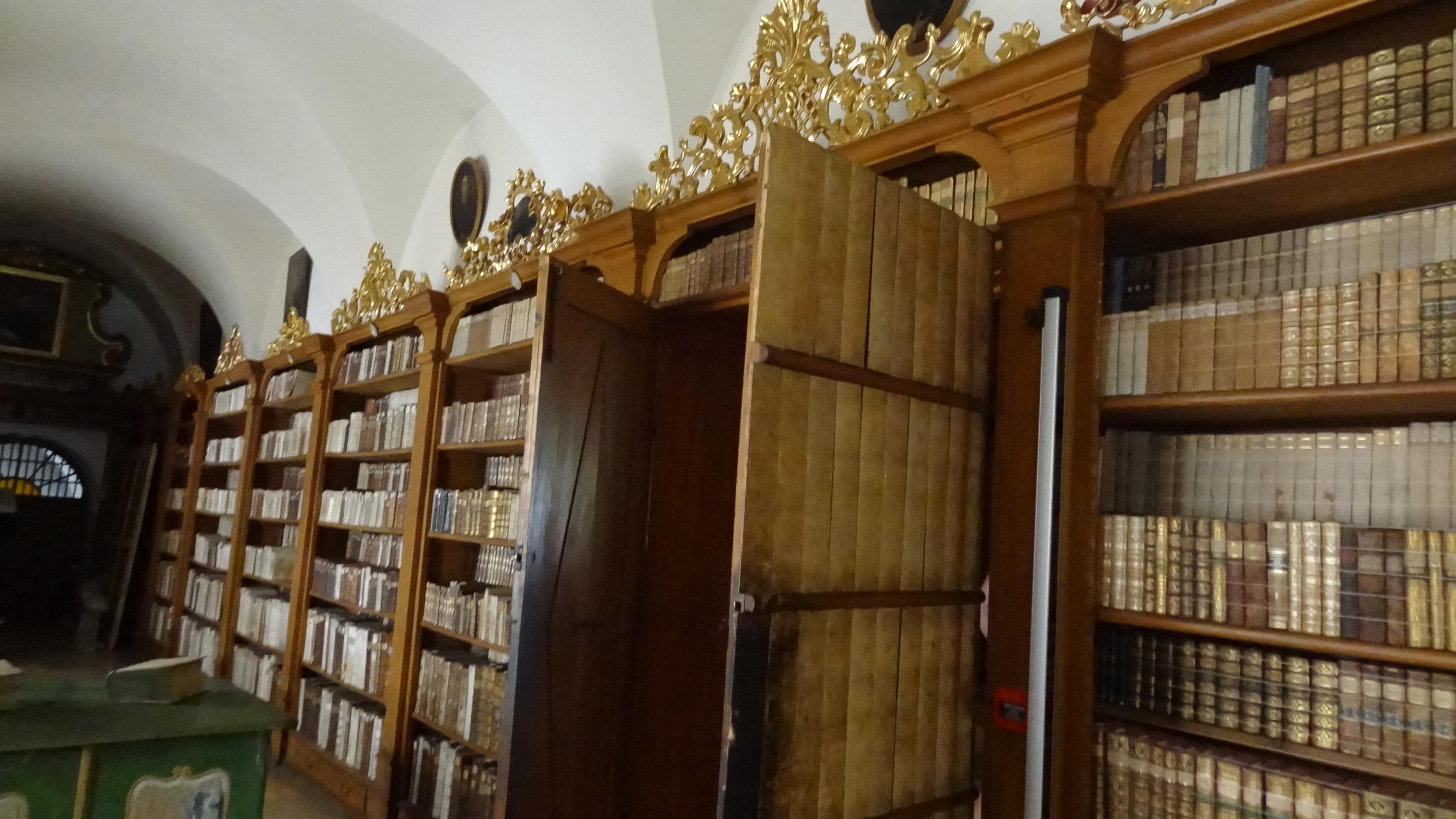 Knihovna cisterciáckého opatství Vyšší Brod foto 3