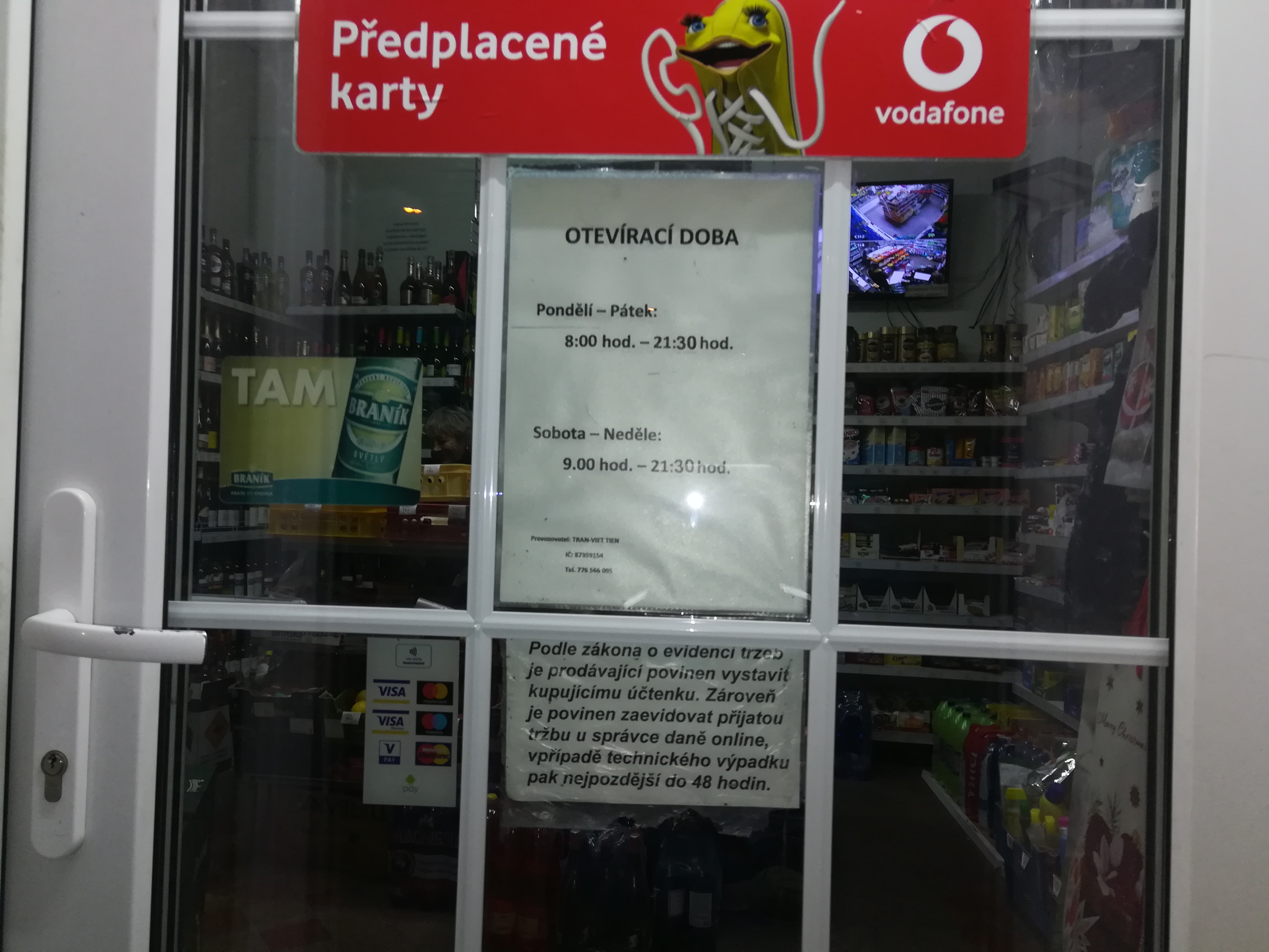 Potraviny a nápoje foto 1