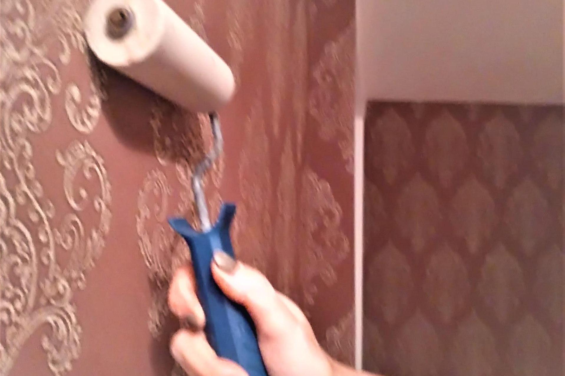 TAPETÁŘ - lepení tapet